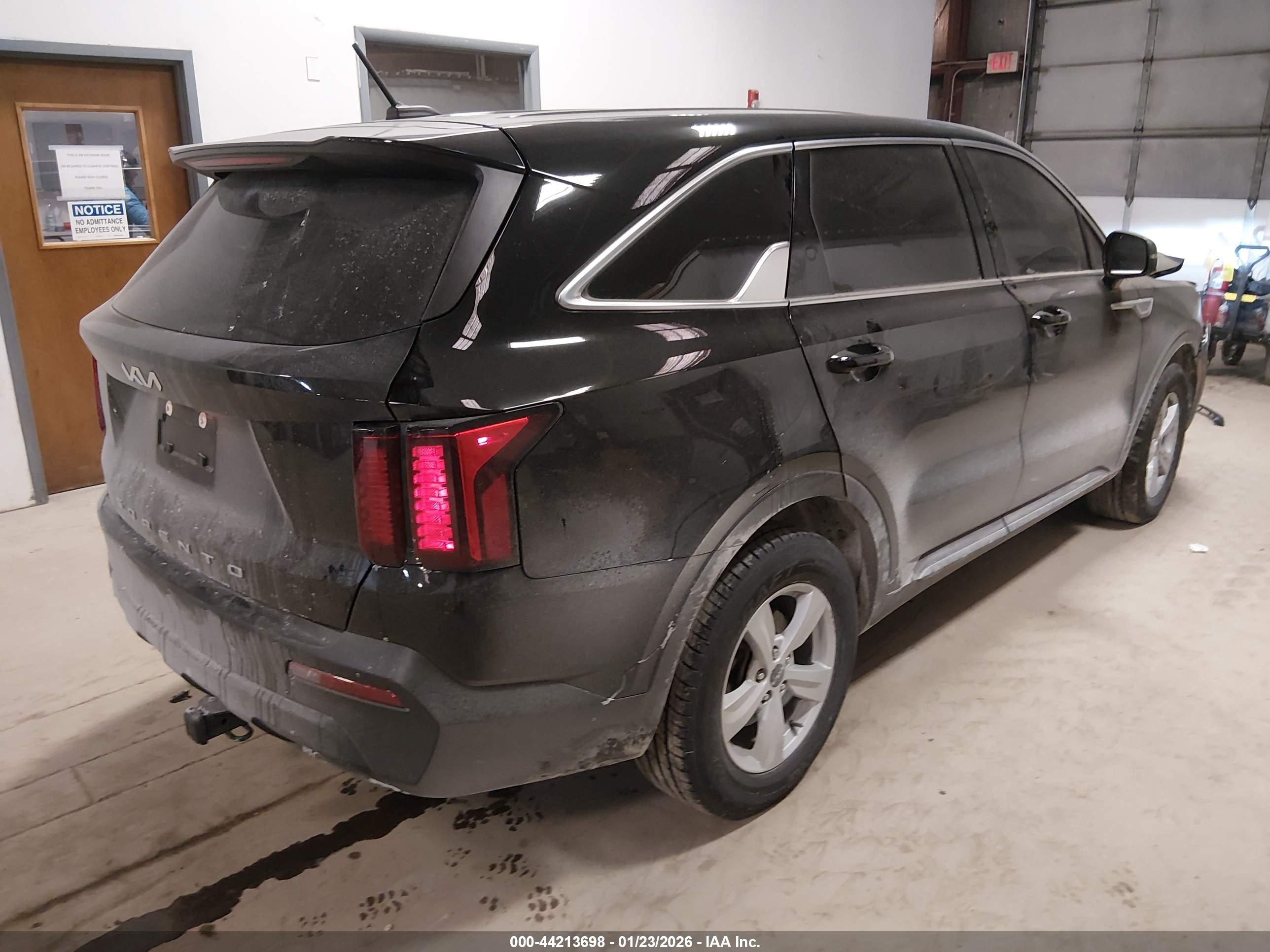 KIA SORENTO image 4