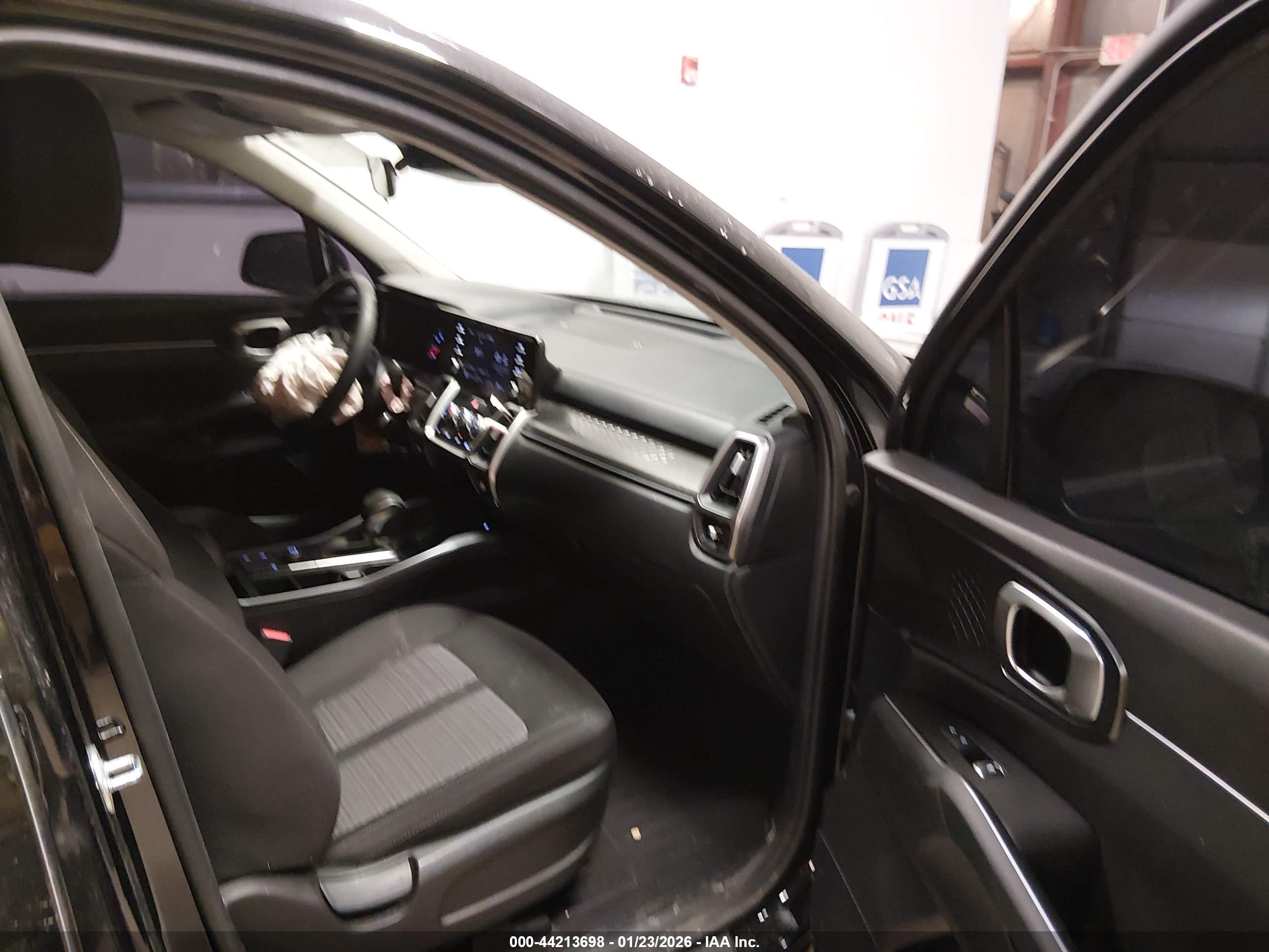 KIA SORENTO image 5