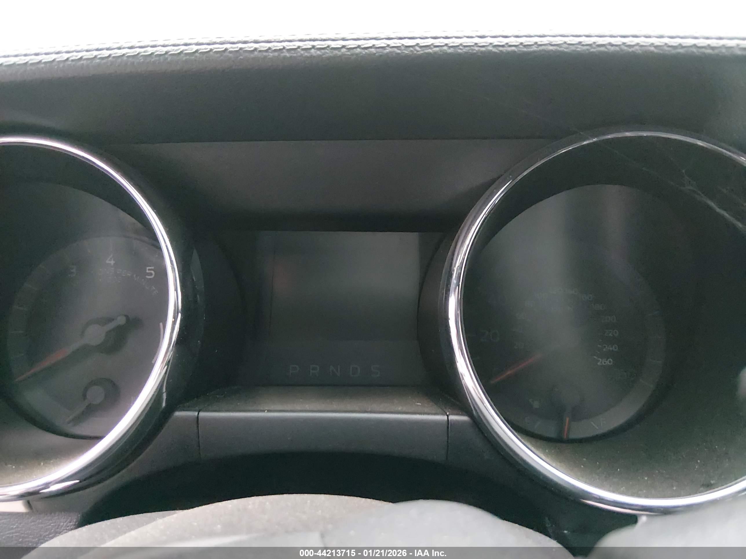 FORD MUSTANG image 7