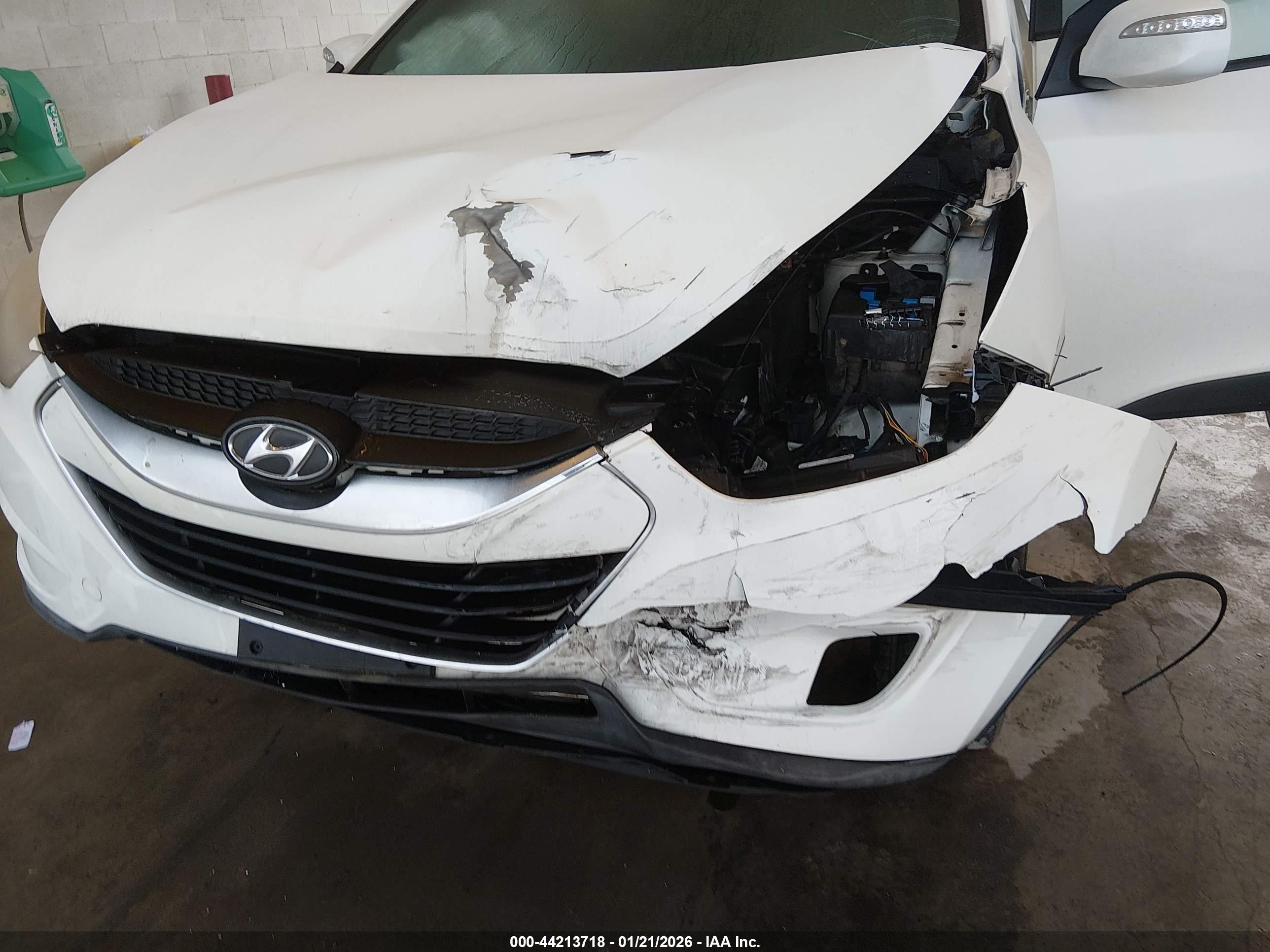 HYUNDAI TUCSON image 6