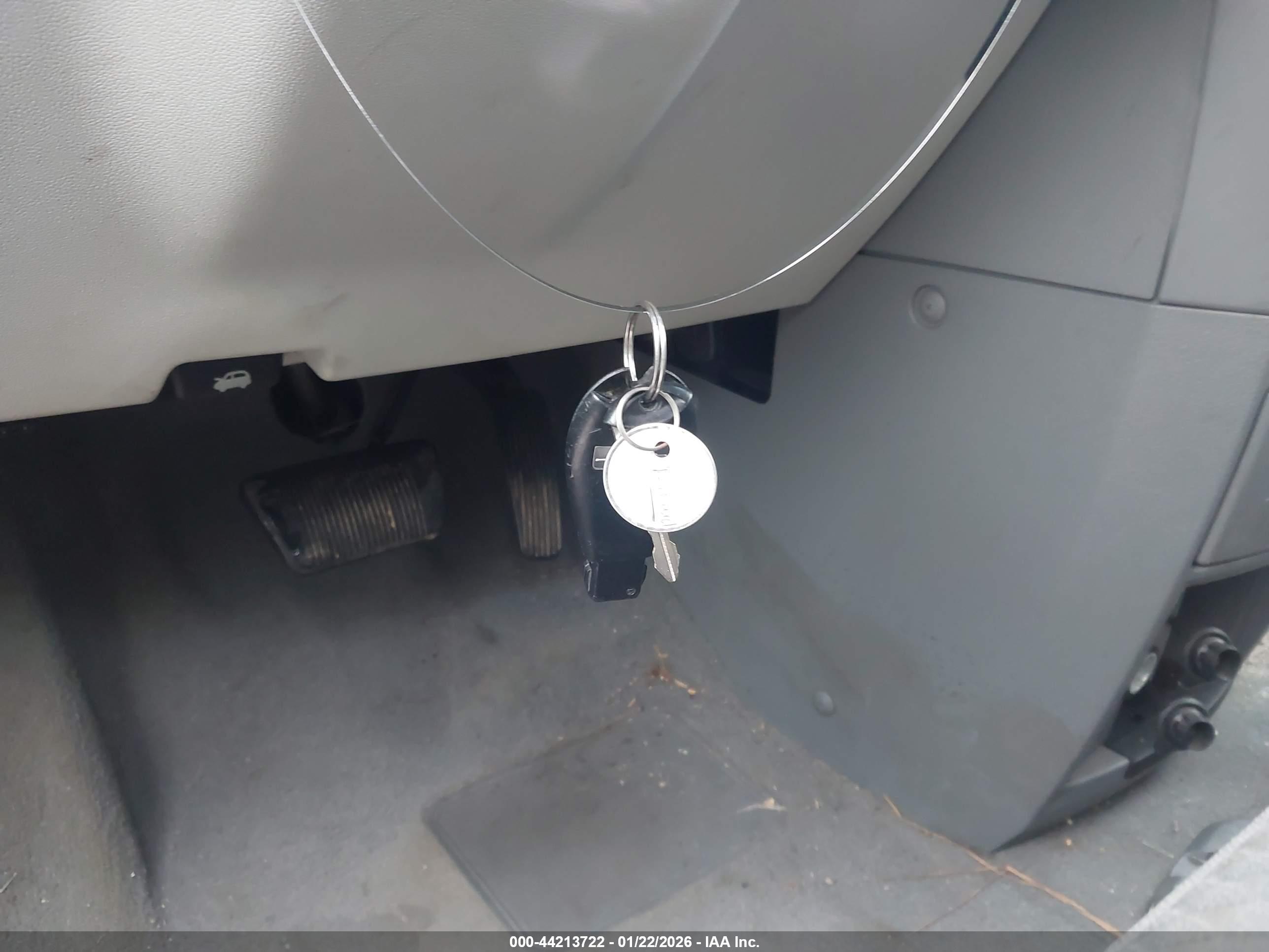 CHRYSLER TOWN image 11