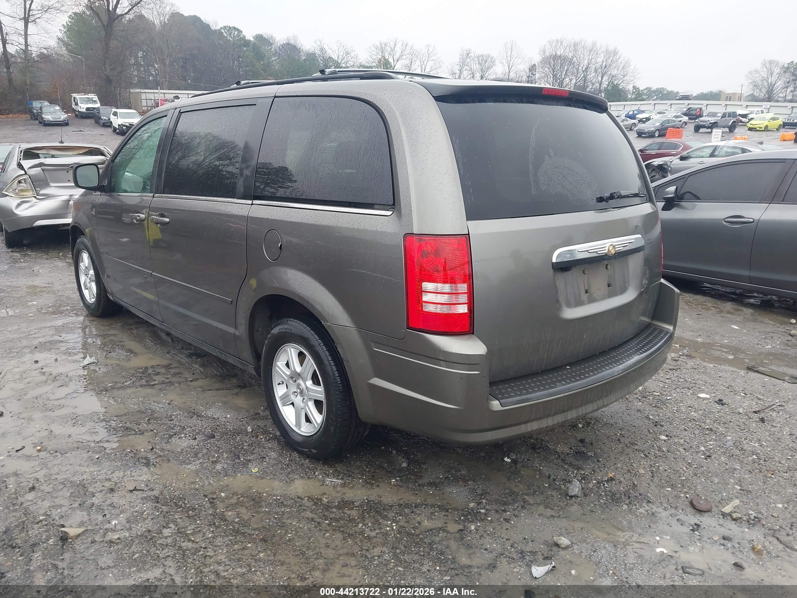 CHRYSLER TOWN image 3