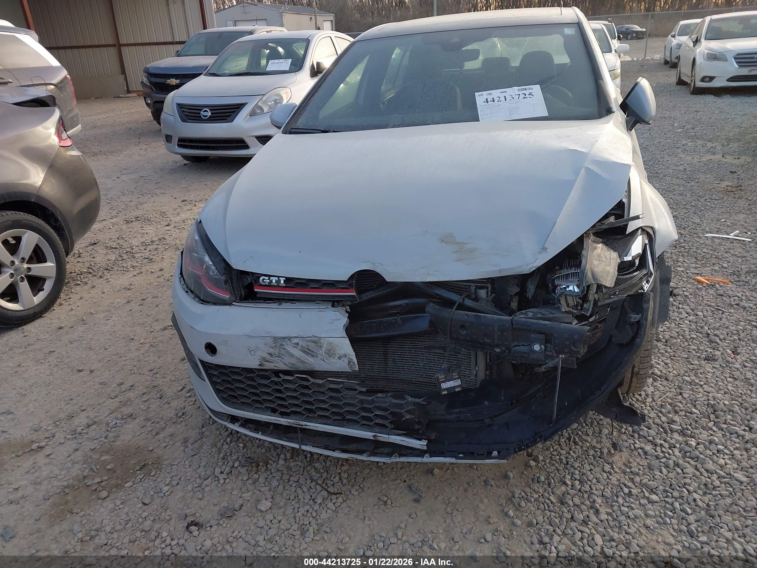 VOLKSWAGEN GOLF image 6