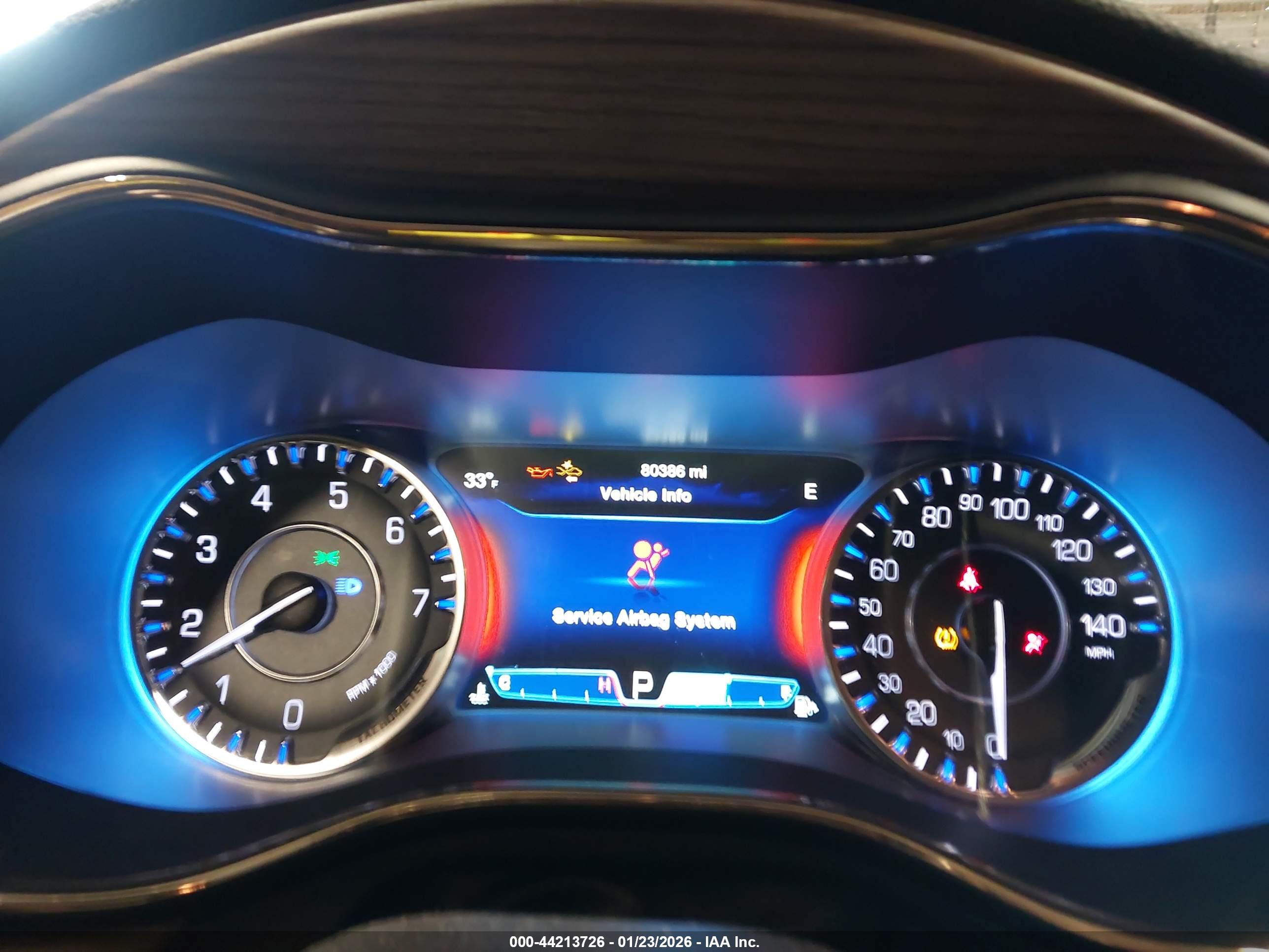 CHRYSLER 200 image 7