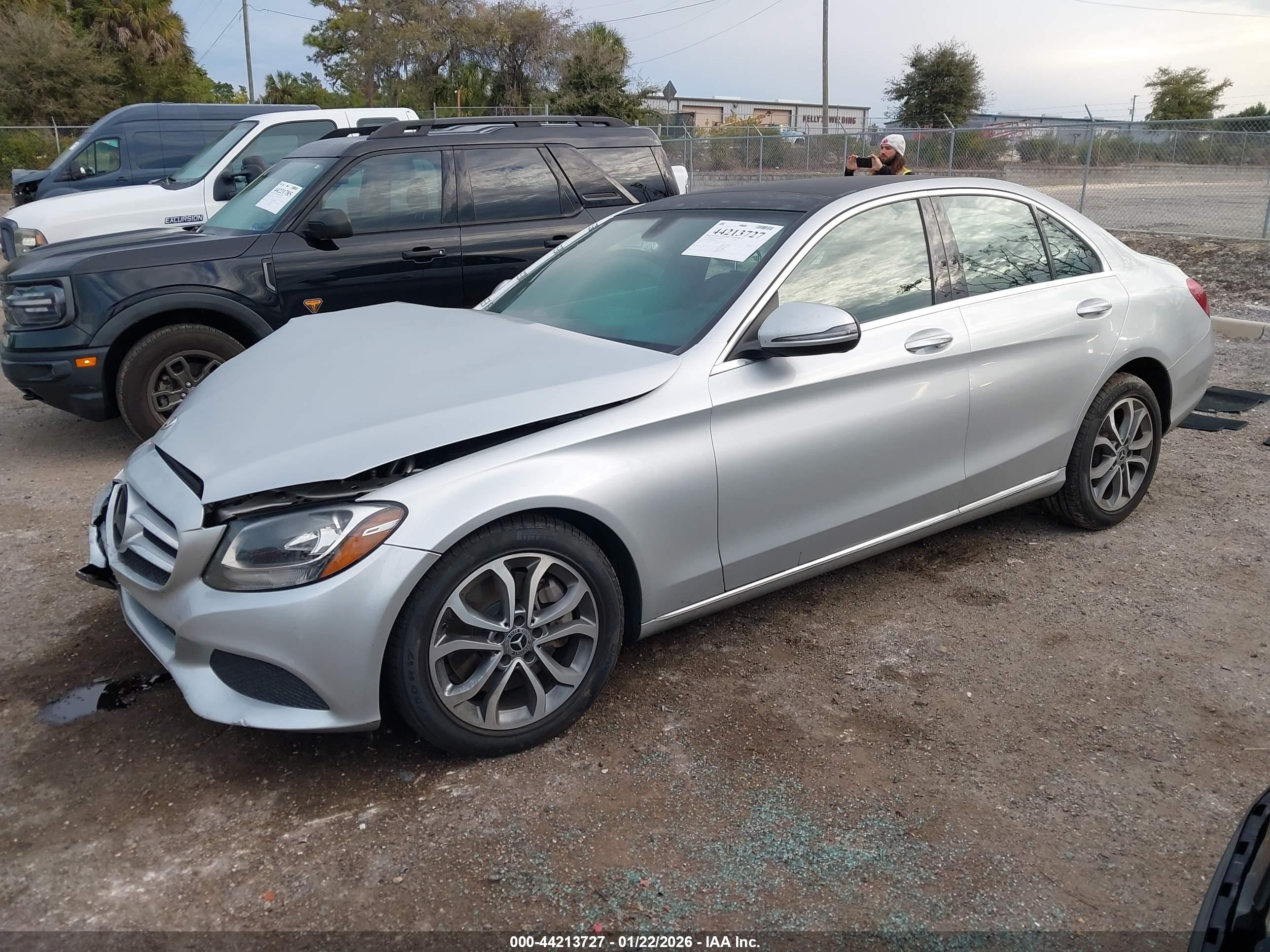 MERCEDES-BENZ C image 2