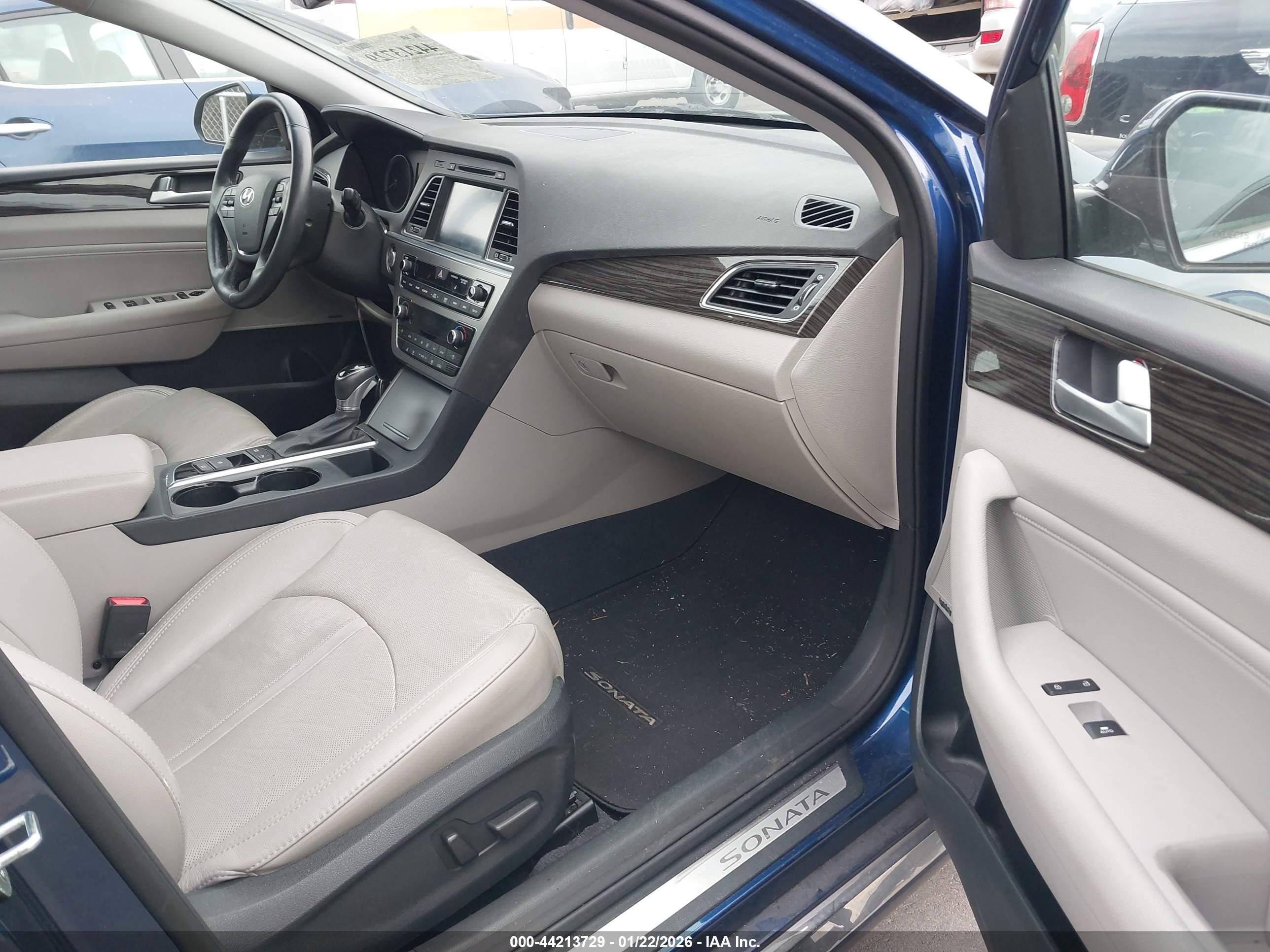 HYUNDAI SONATA image 5