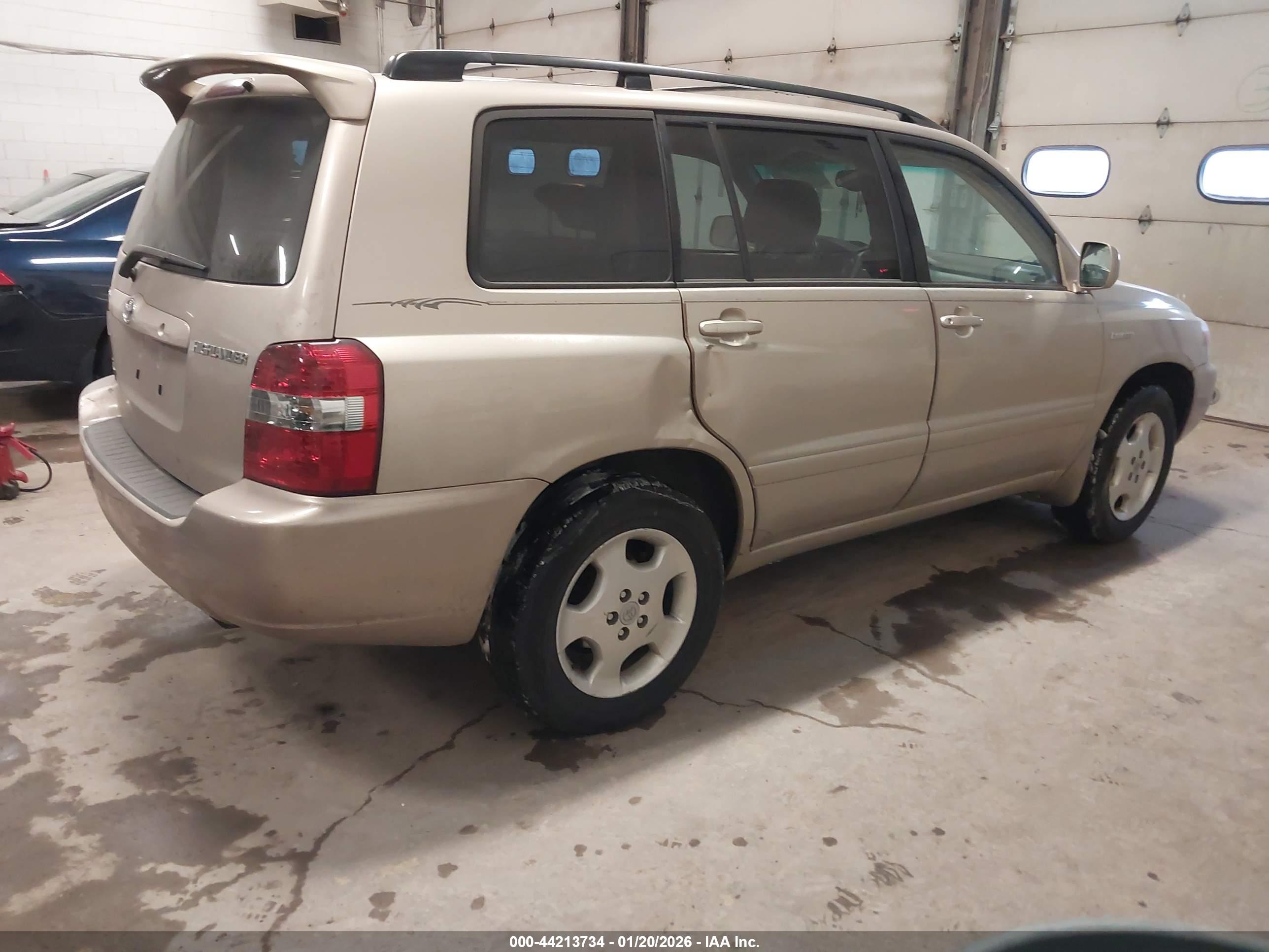 TOYOTA HIGHLANDER image 4