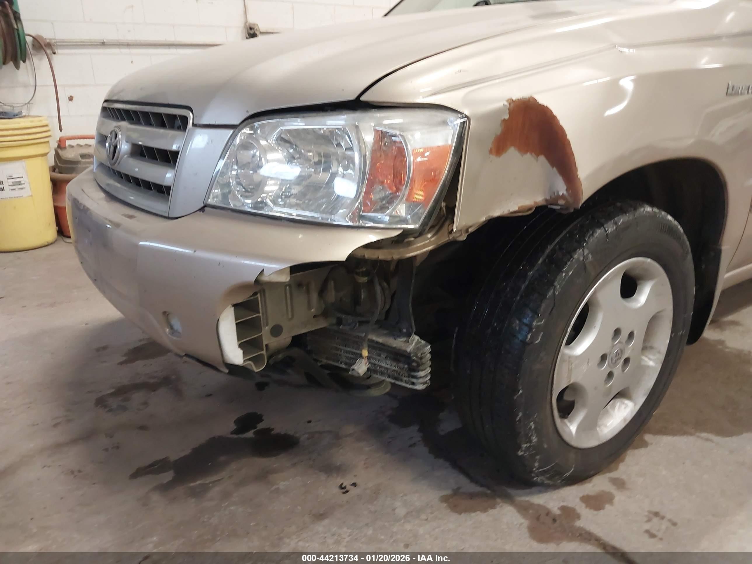 TOYOTA HIGHLANDER image 6