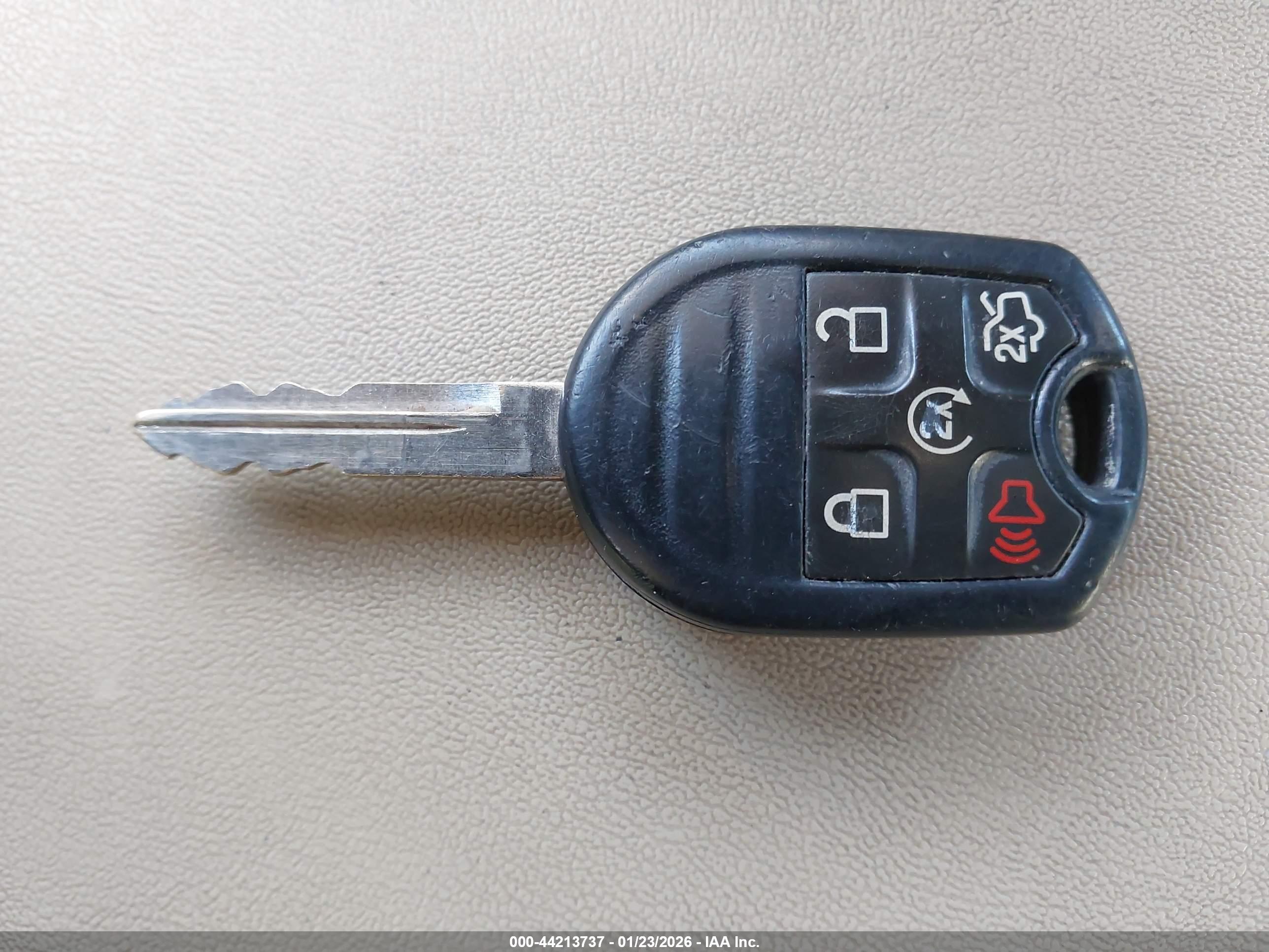 FORD TAURUS image 11