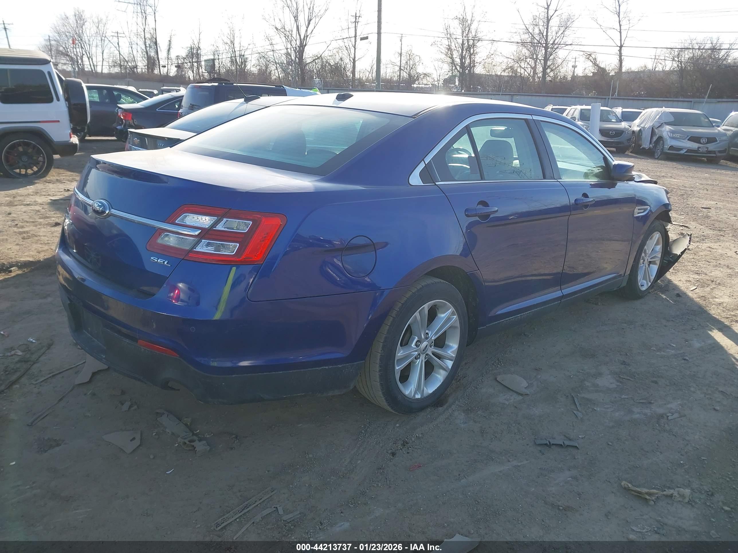FORD TAURUS image 4