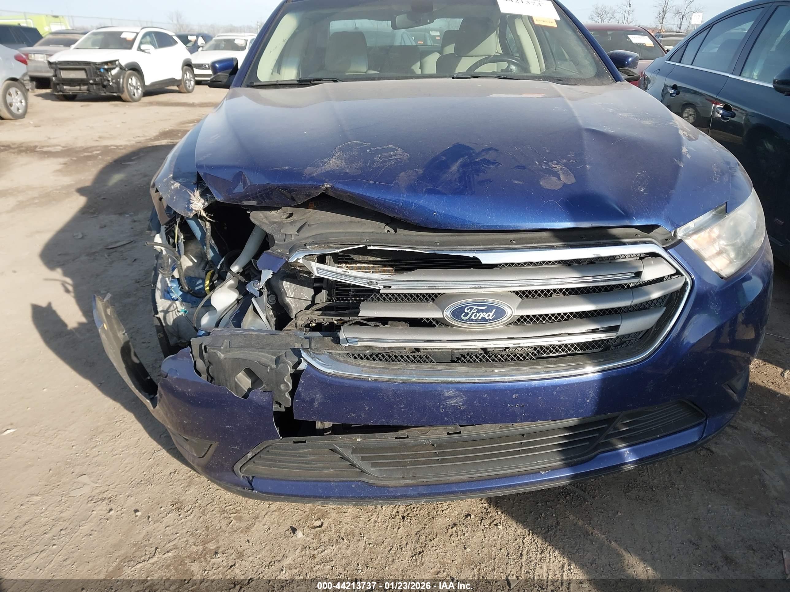 FORD TAURUS image 6