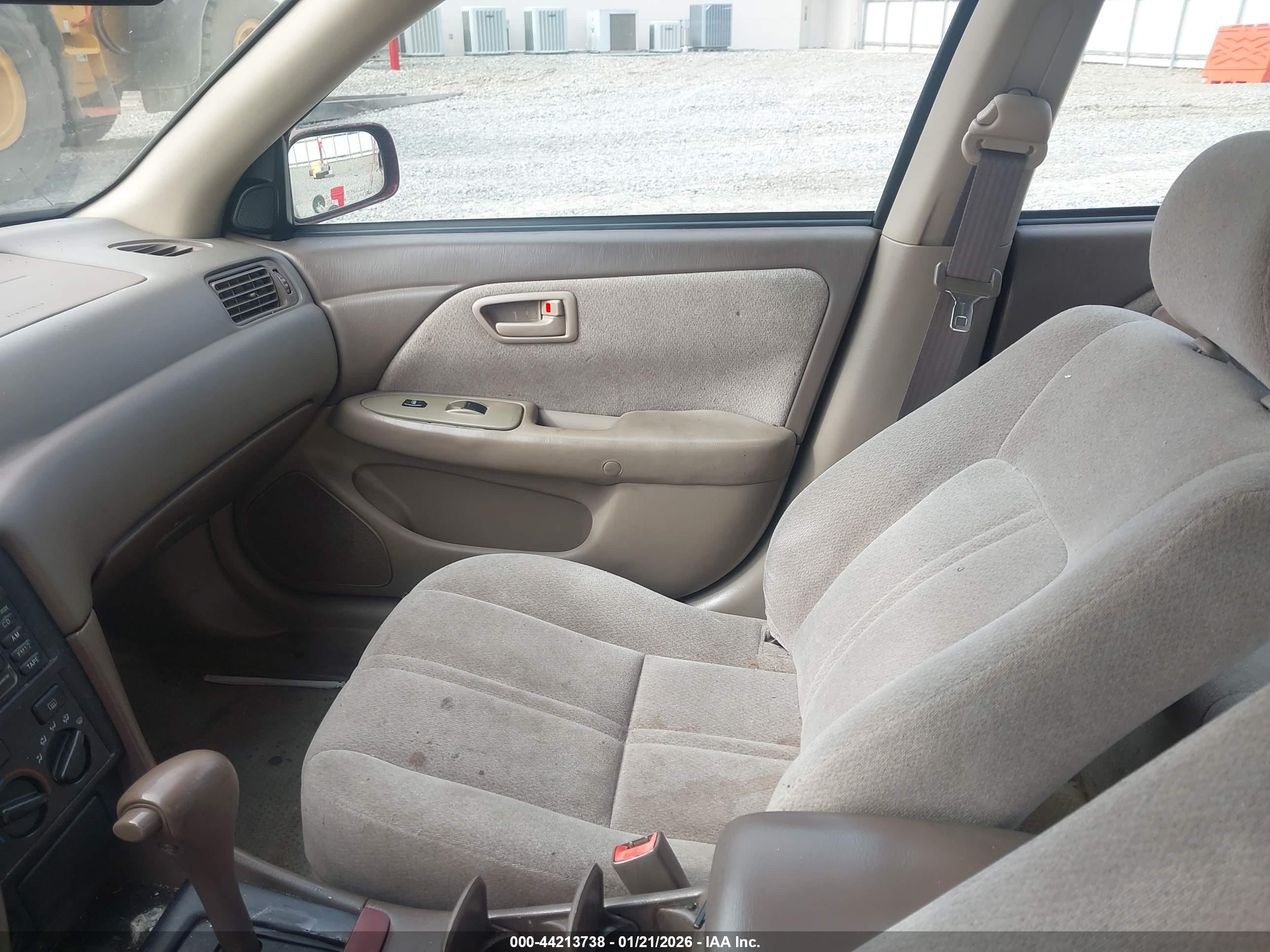 TOYOTA CAMRY image 5