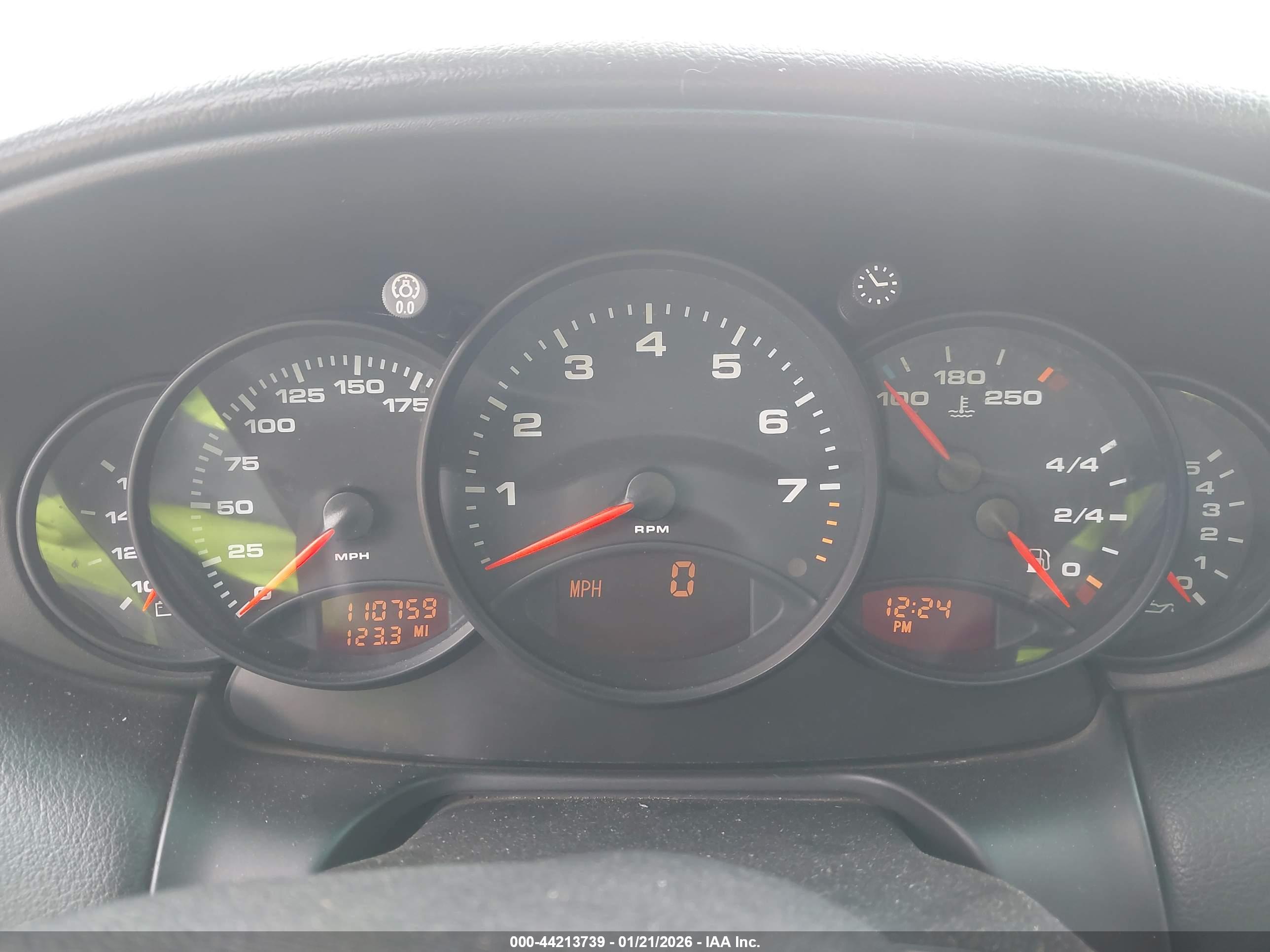 PORSCHE 911 image 7