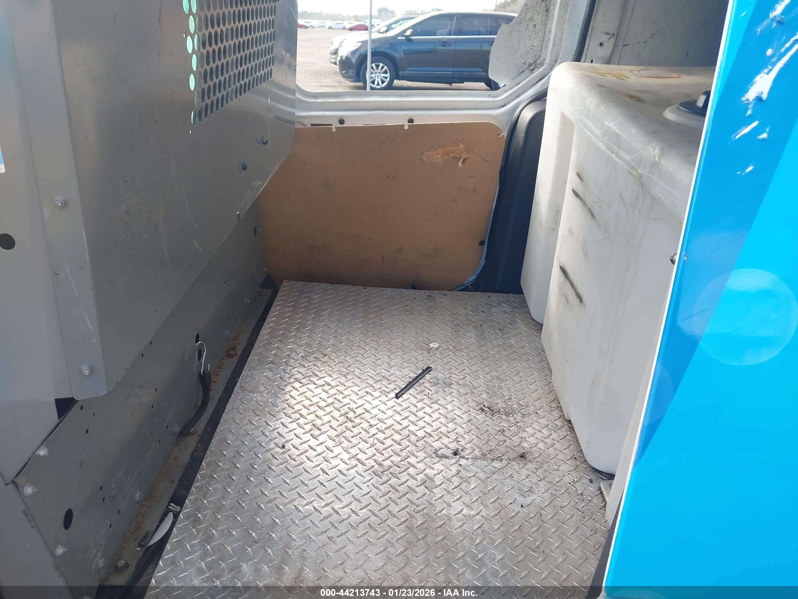FORD TRANSIT image 8