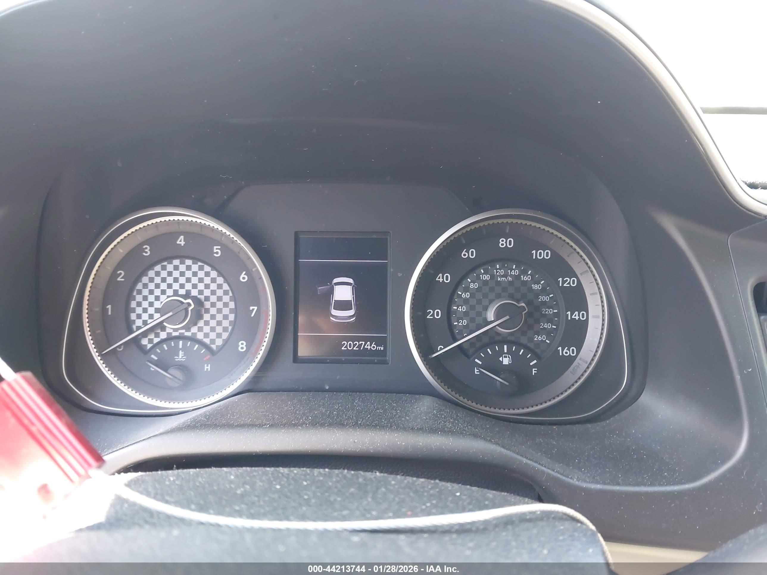 HYUNDAI ELANTRA image 7
