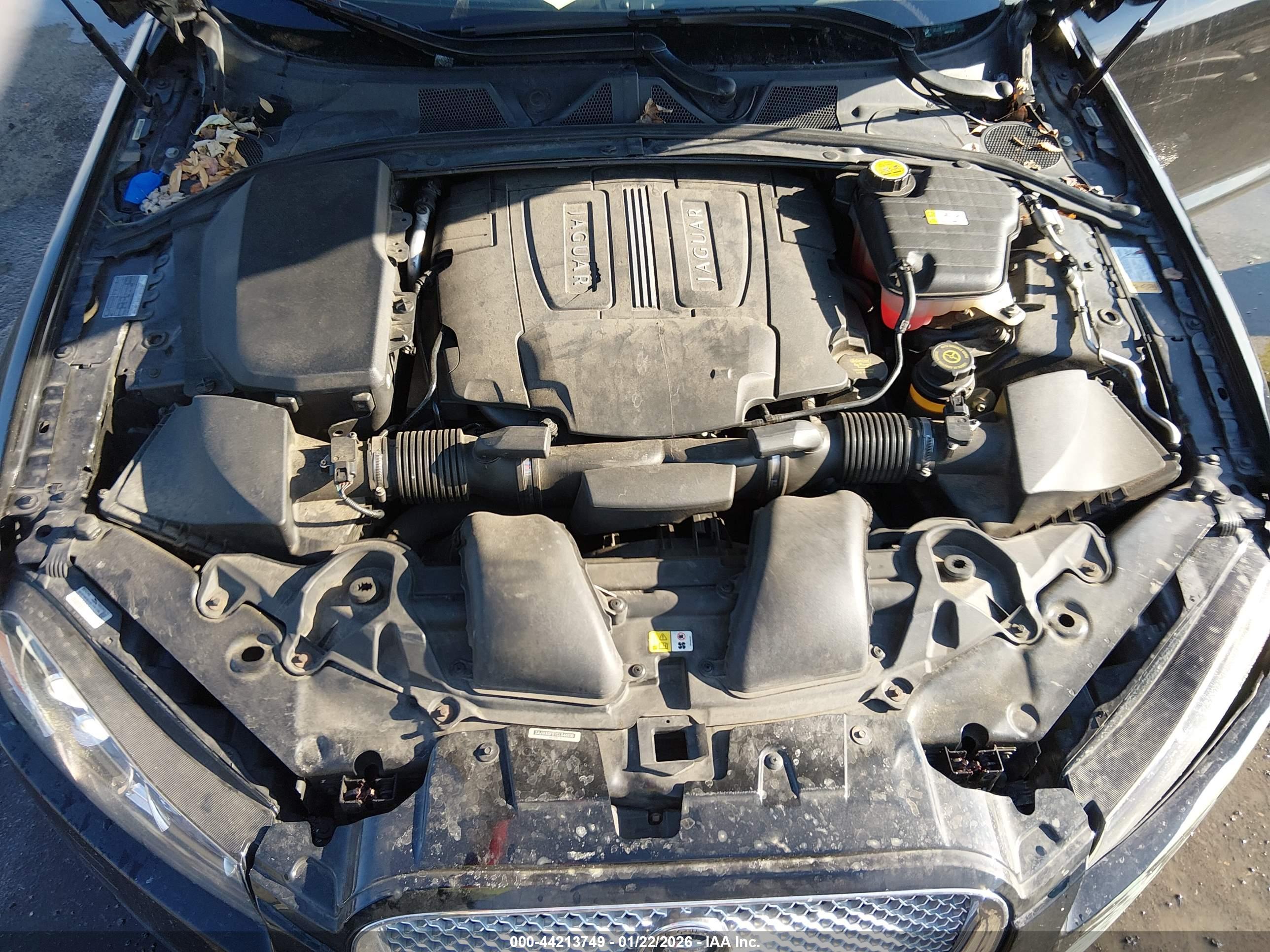 JAGUAR XF image 10