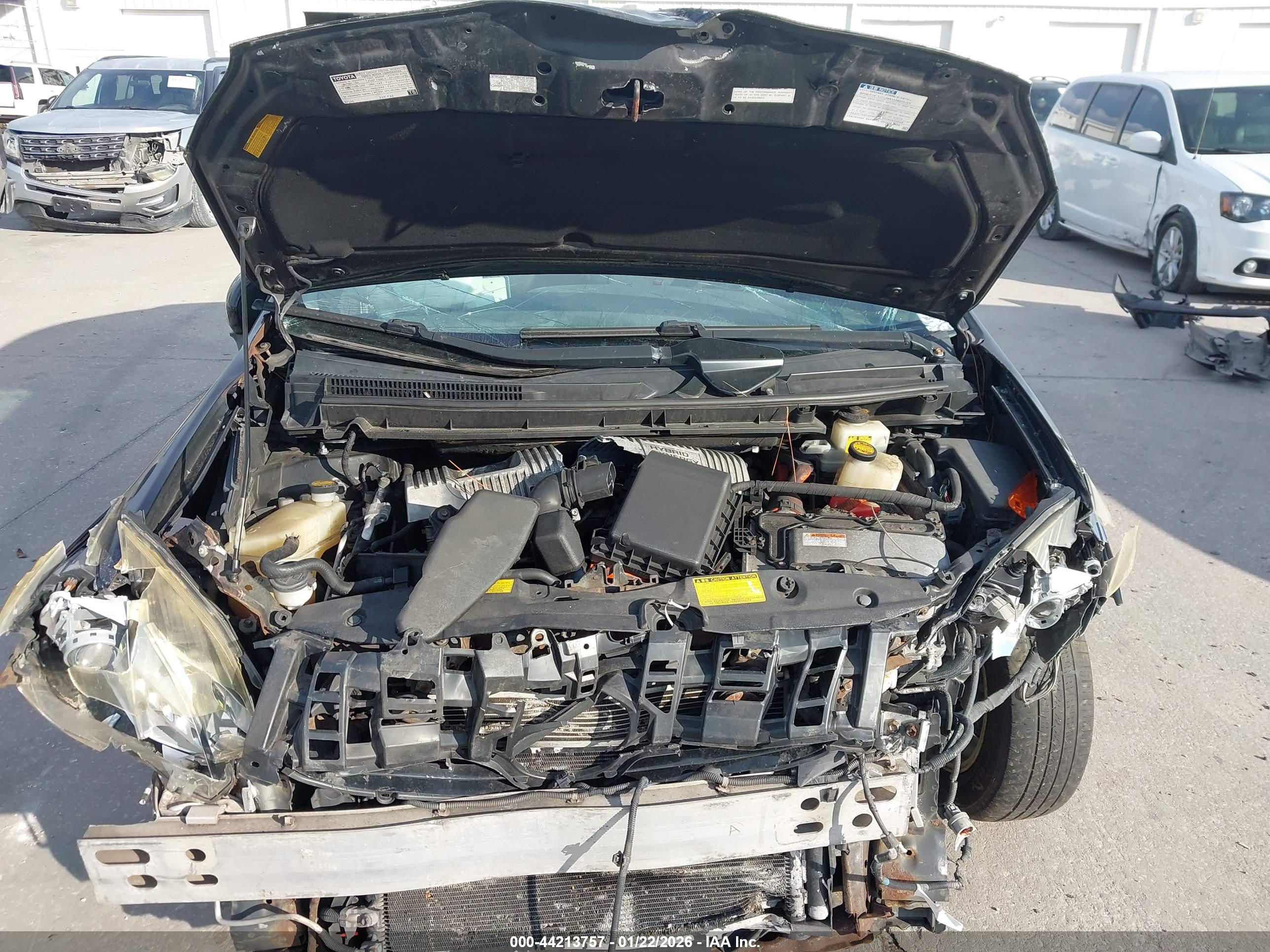 TOYOTA PRIUS image 10