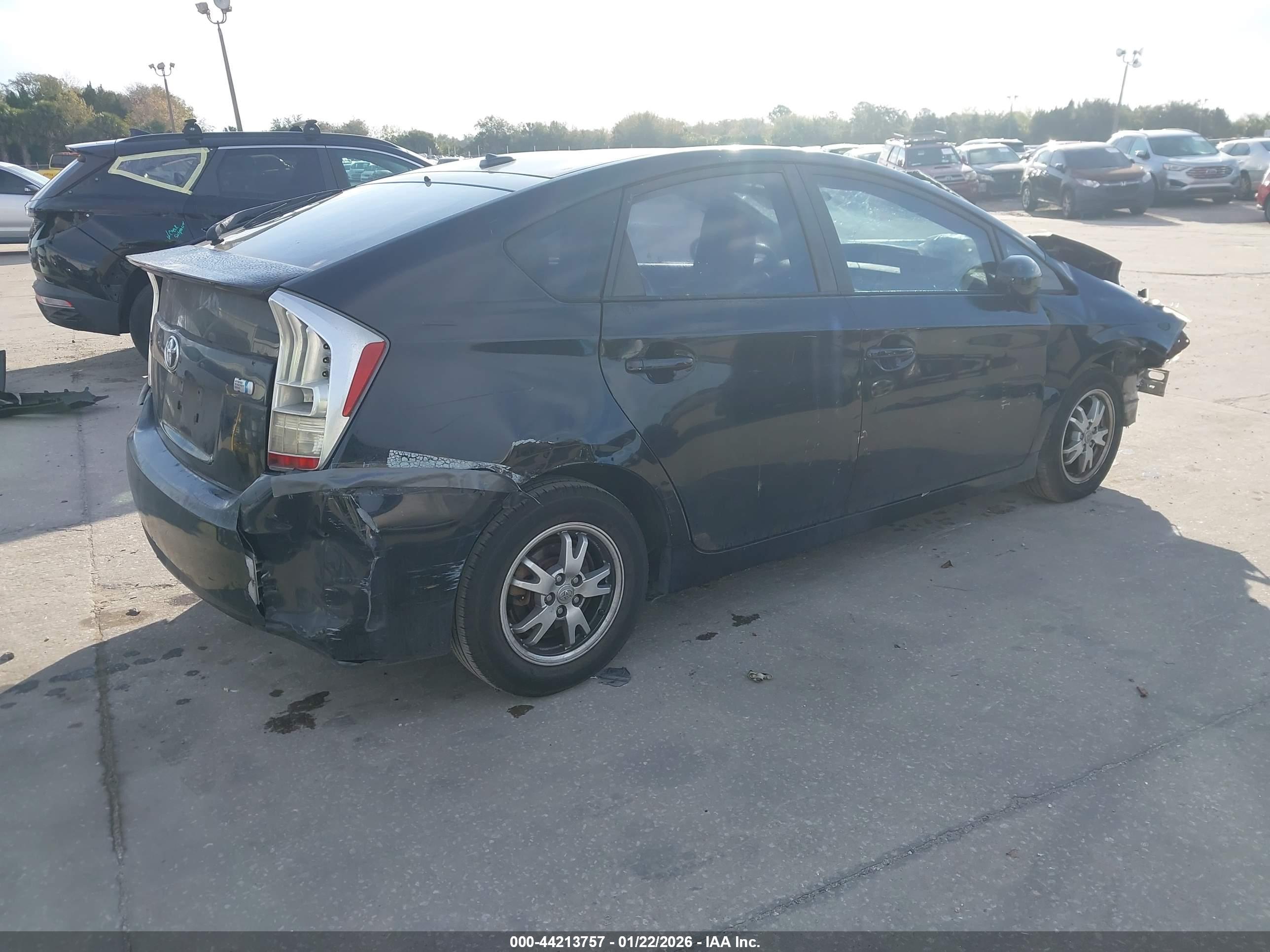 TOYOTA PRIUS image 4