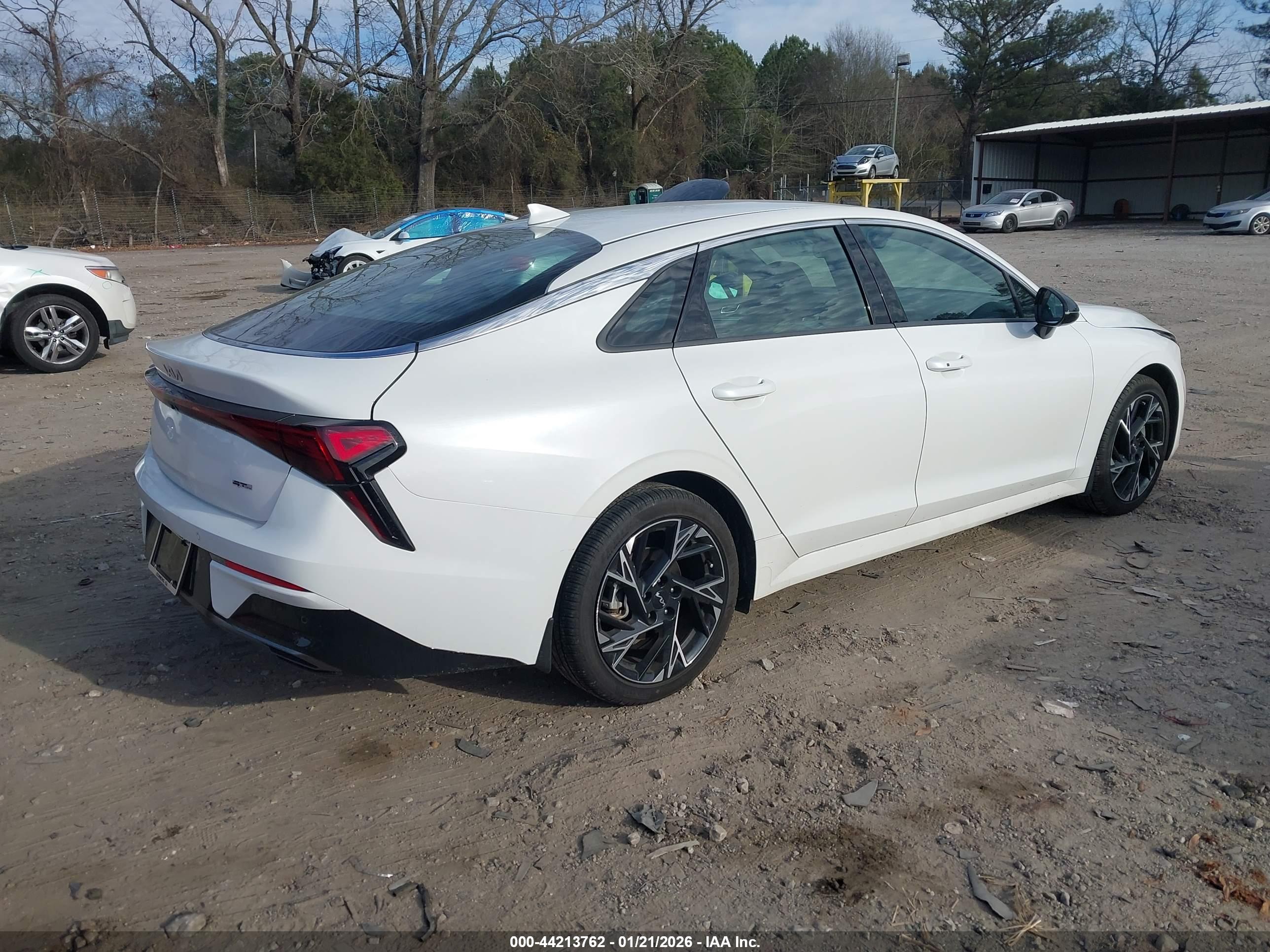 KIA K5 image 4