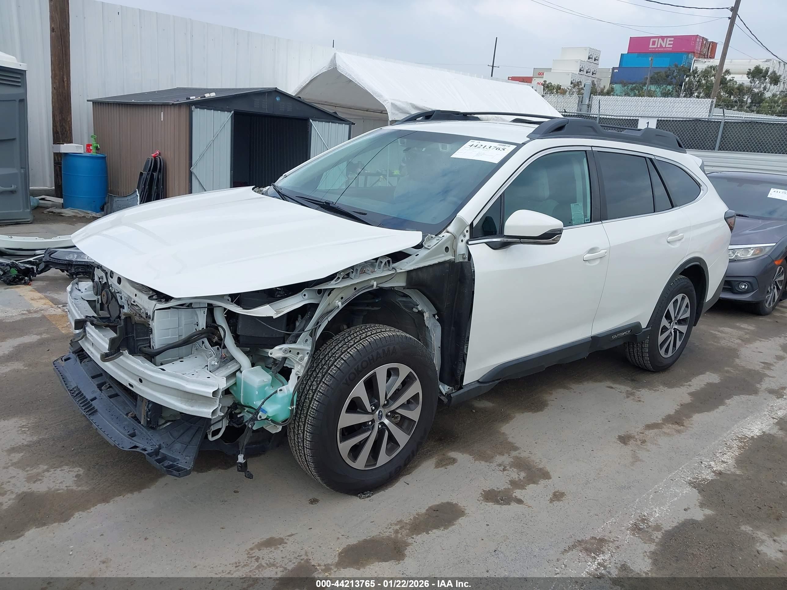 SUBARU OUTBACK image 2