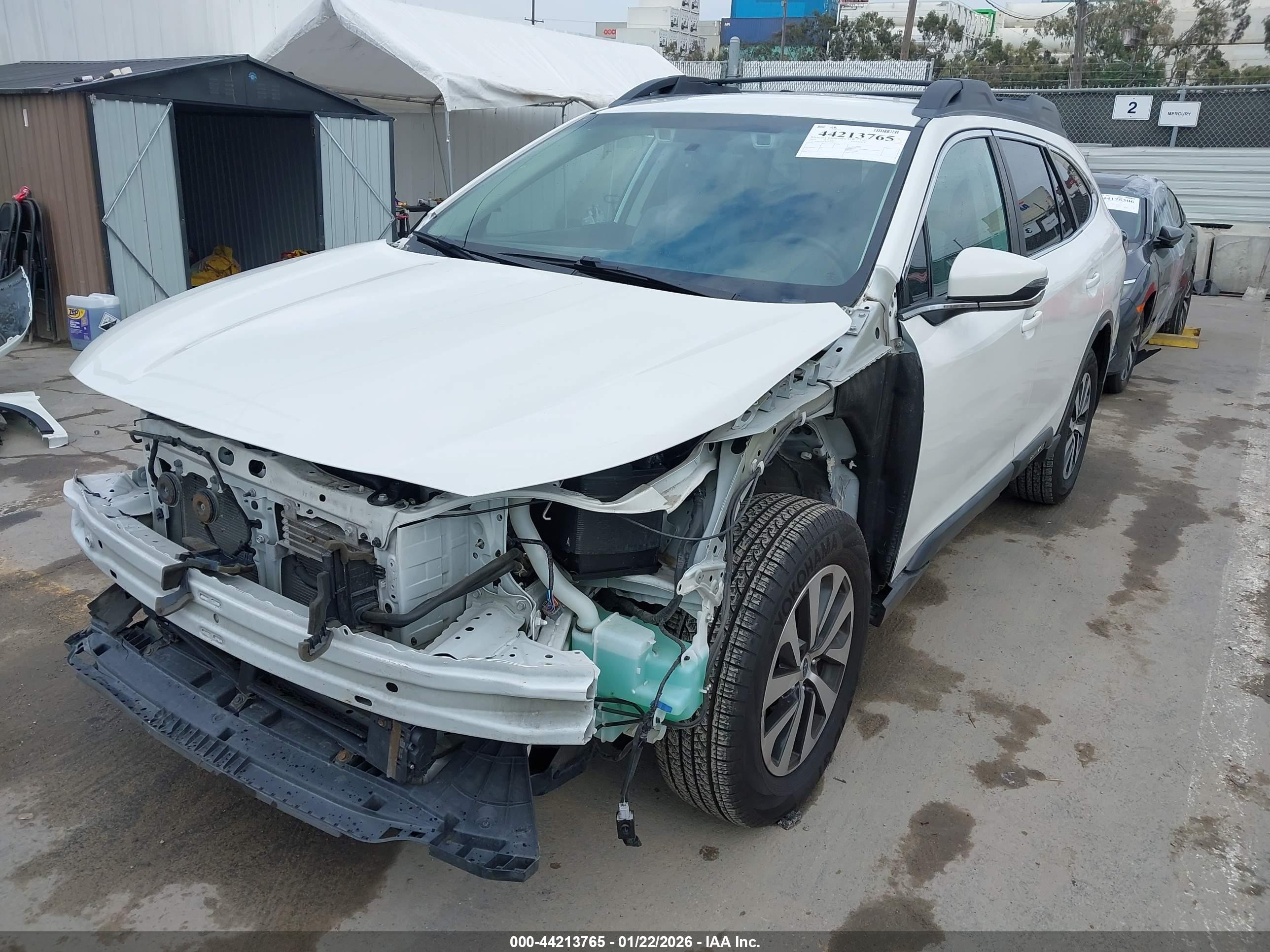 SUBARU OUTBACK image 6