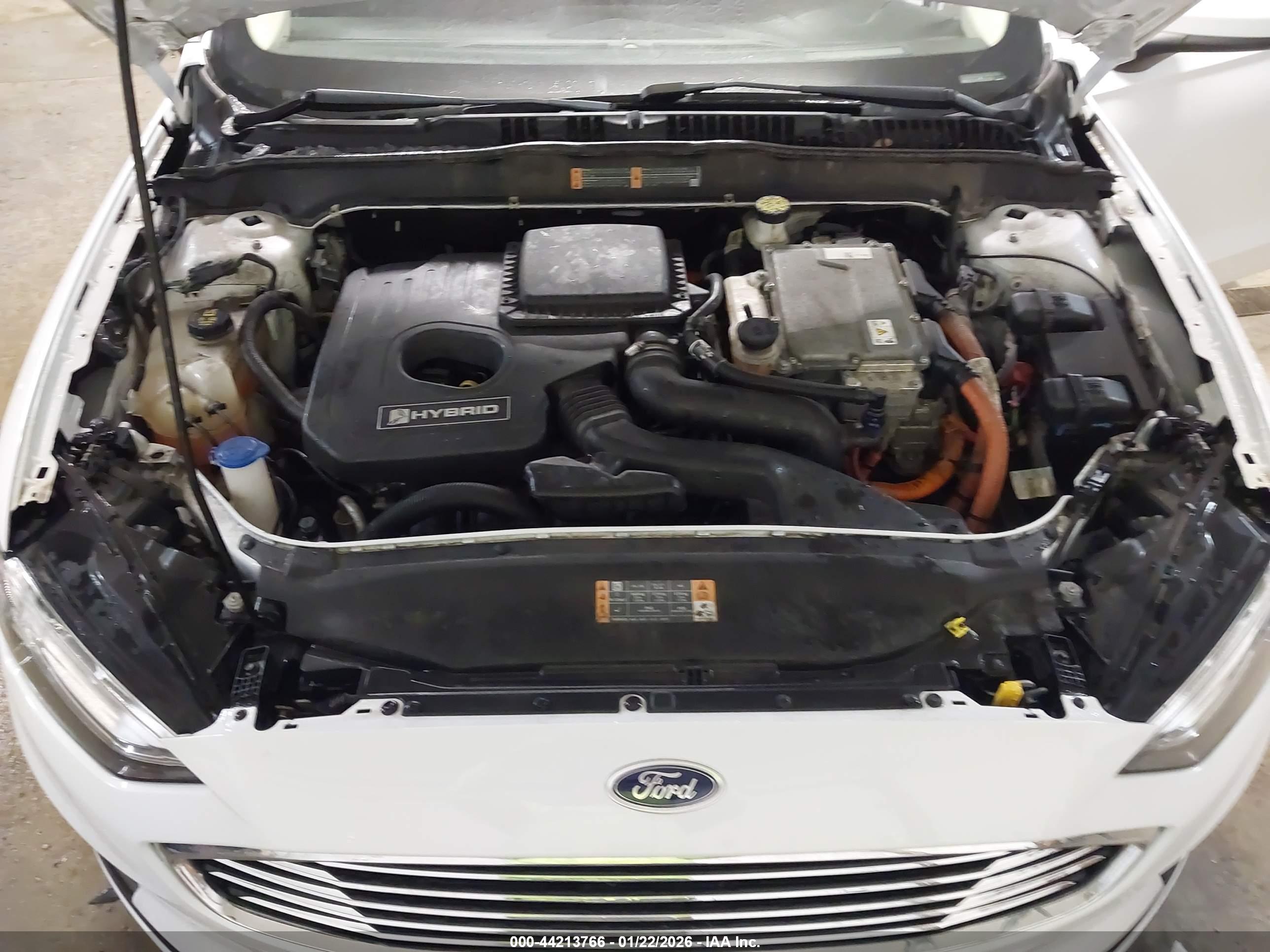FORD FUSION image 10