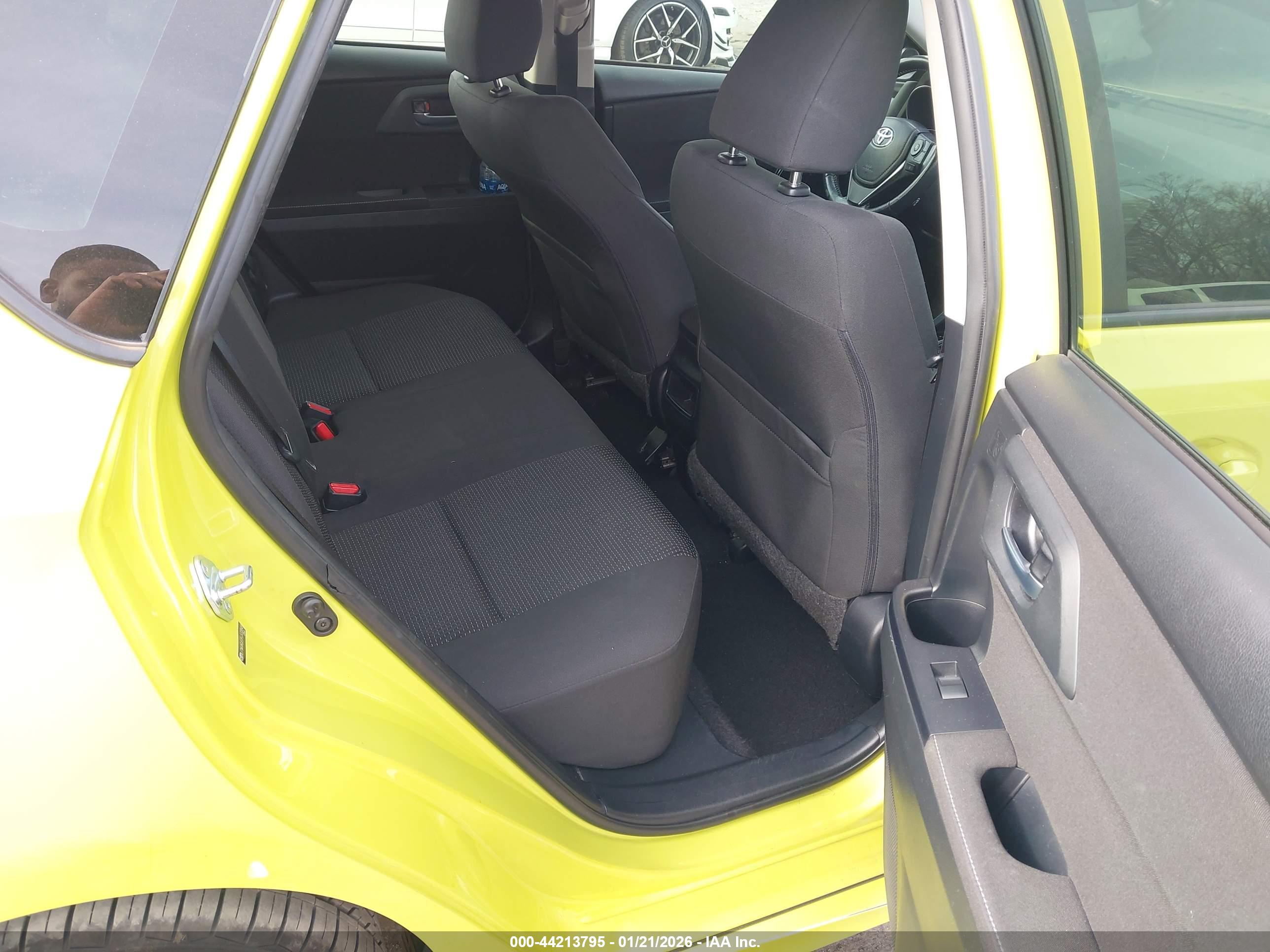 TOYOTA COROLLA image 8