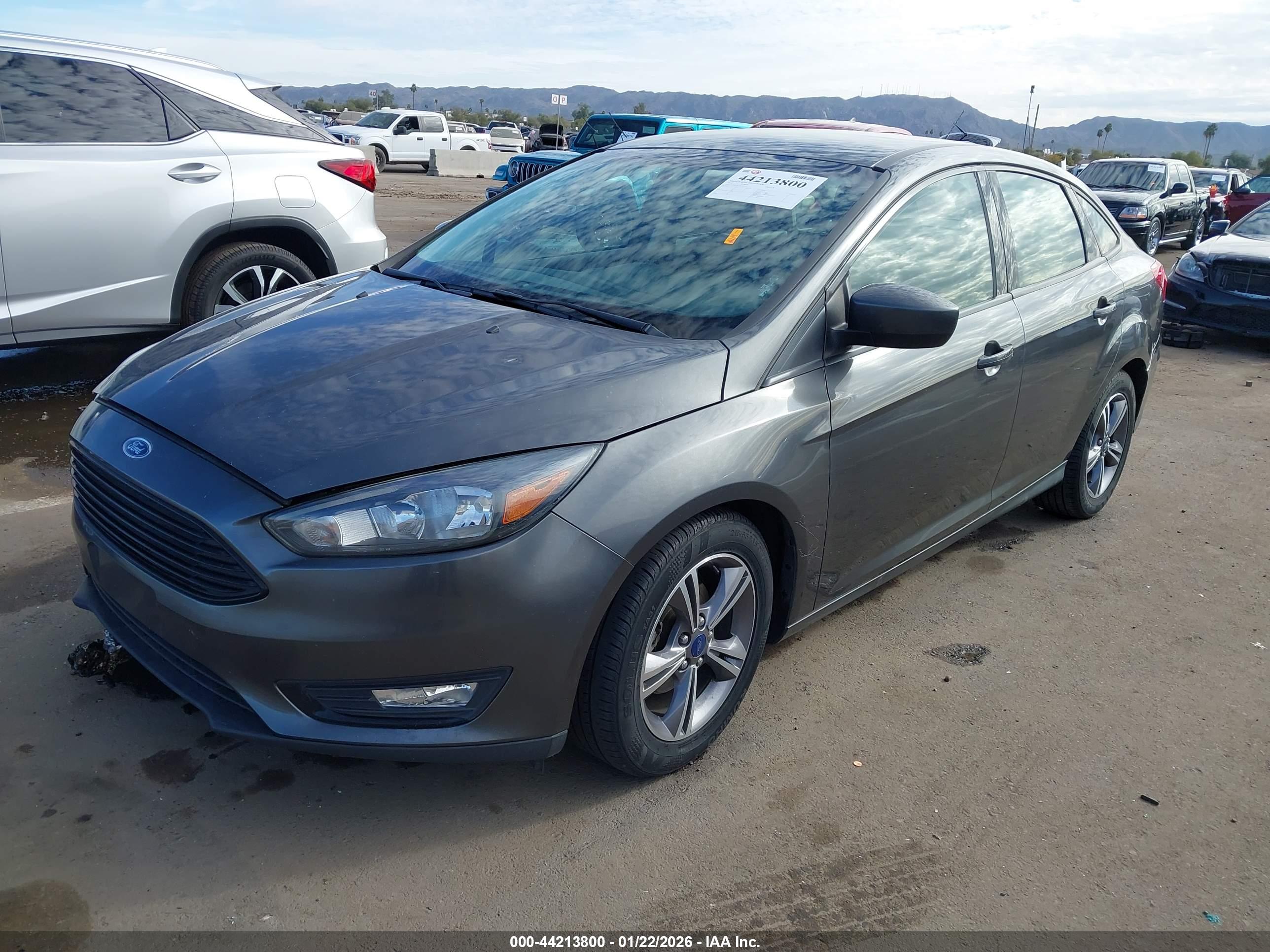 FORD FOCUS image 2