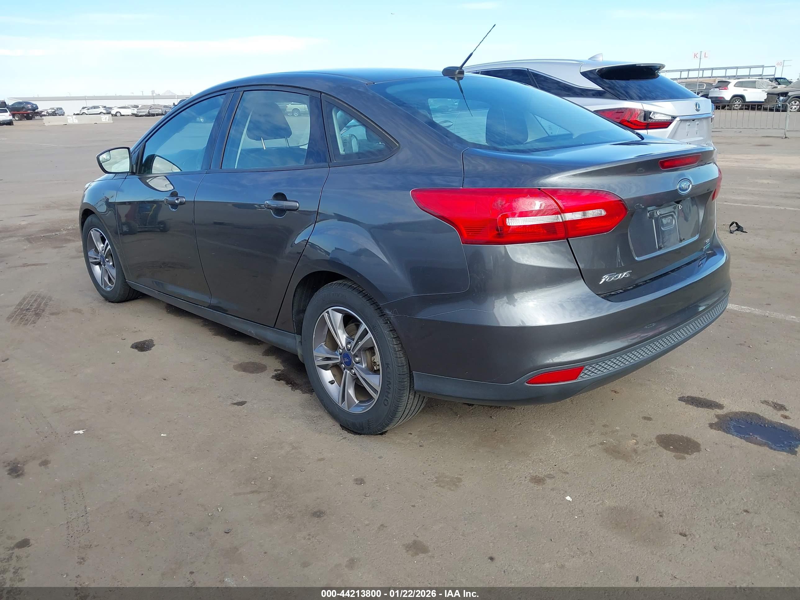 FORD FOCUS image 3