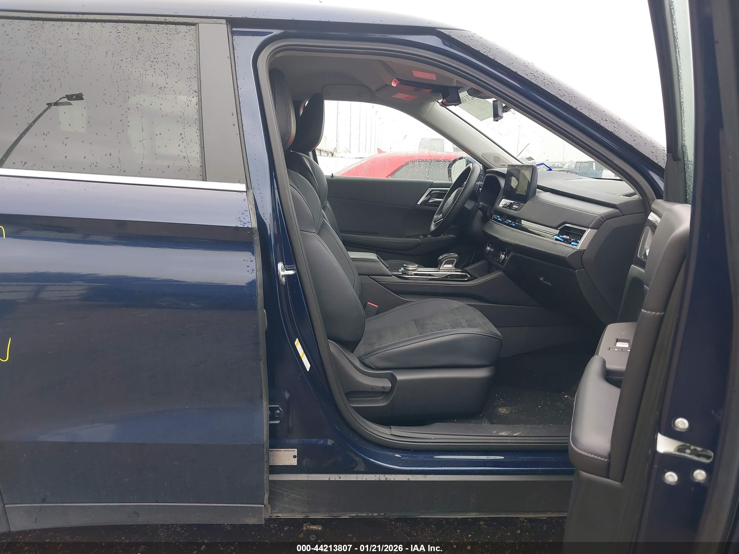 MITSUBISHI OUTLANDER image 5