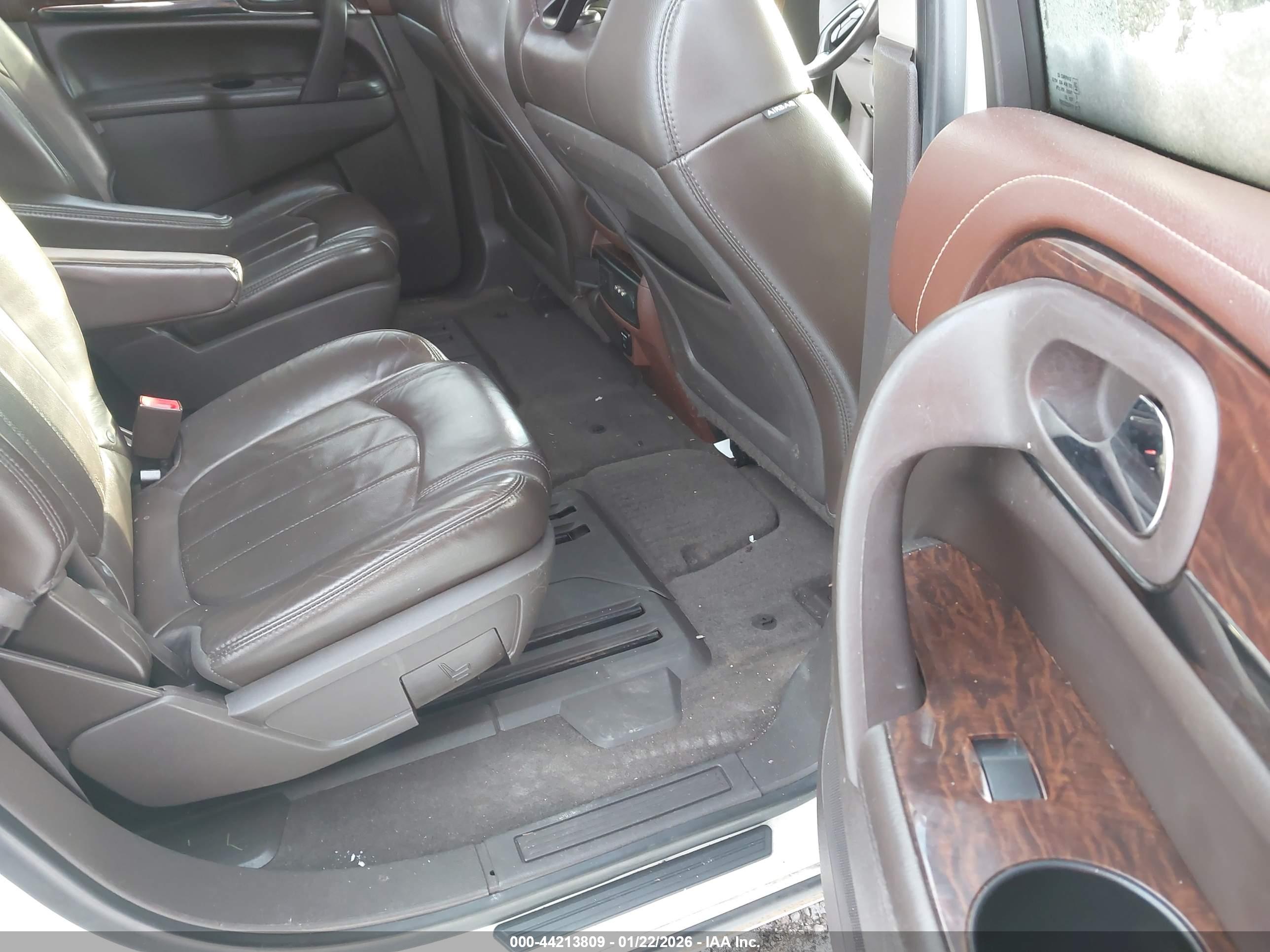 BUICK ENCLAVE image 8