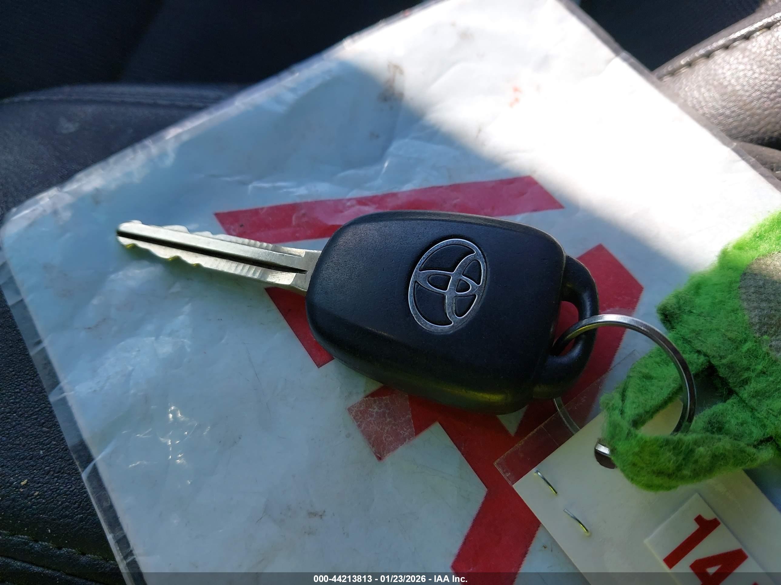 TOYOTA COROLLA image 11