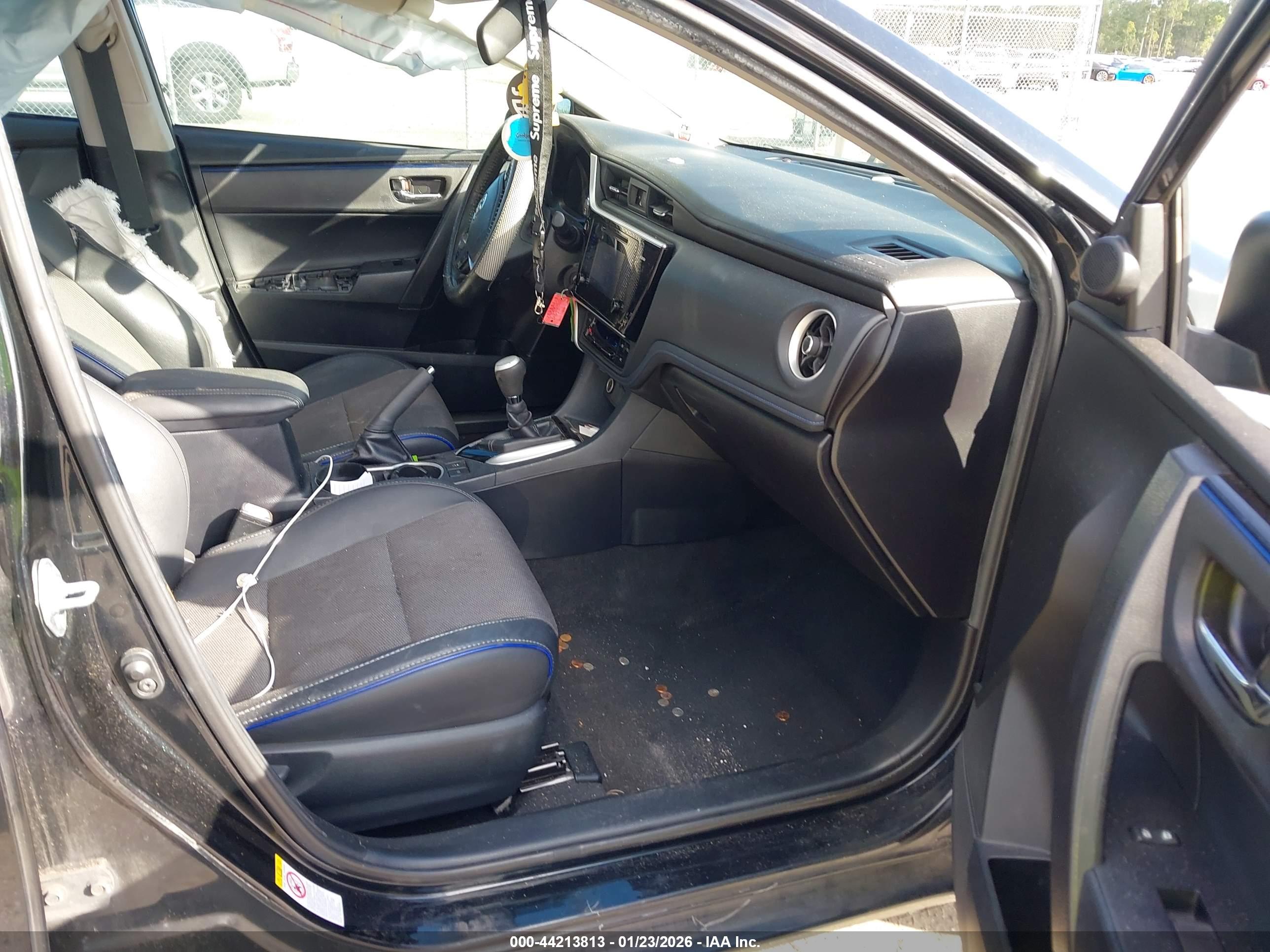 TOYOTA COROLLA image 5