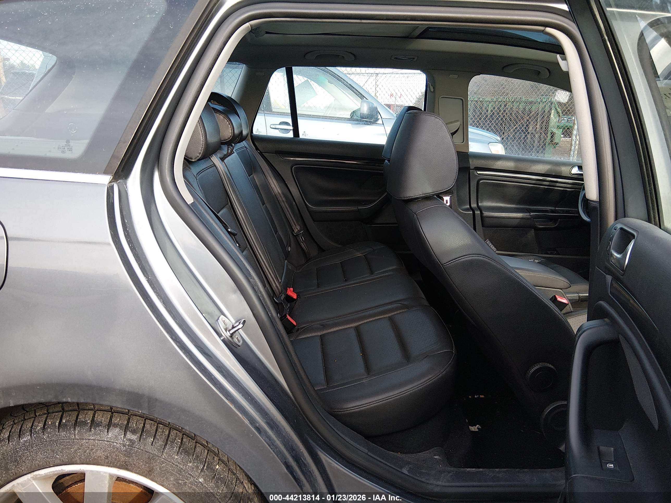 VOLKSWAGEN JETTA image 8