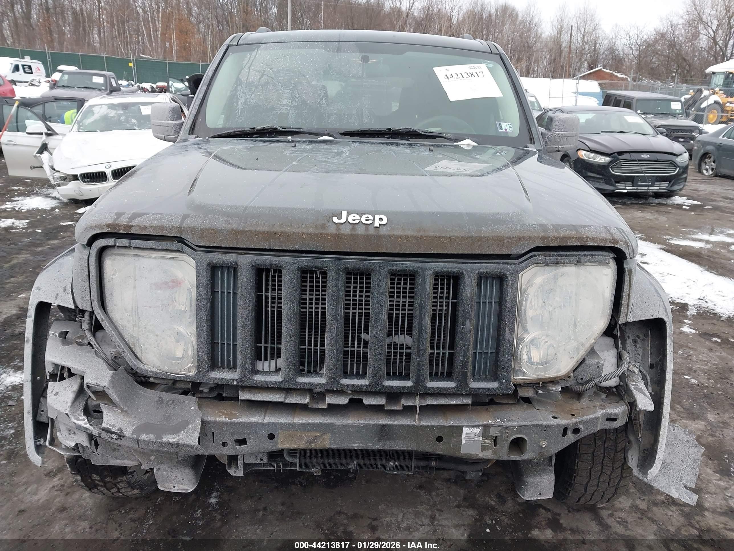 JEEP LIBERTY image 6