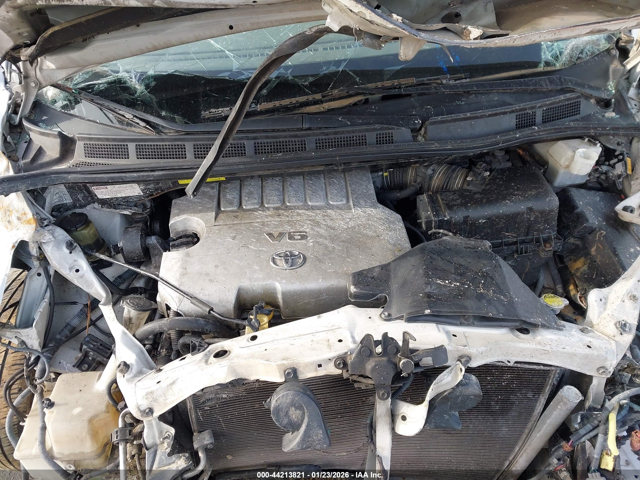 TOYOTA SIENNA image 10