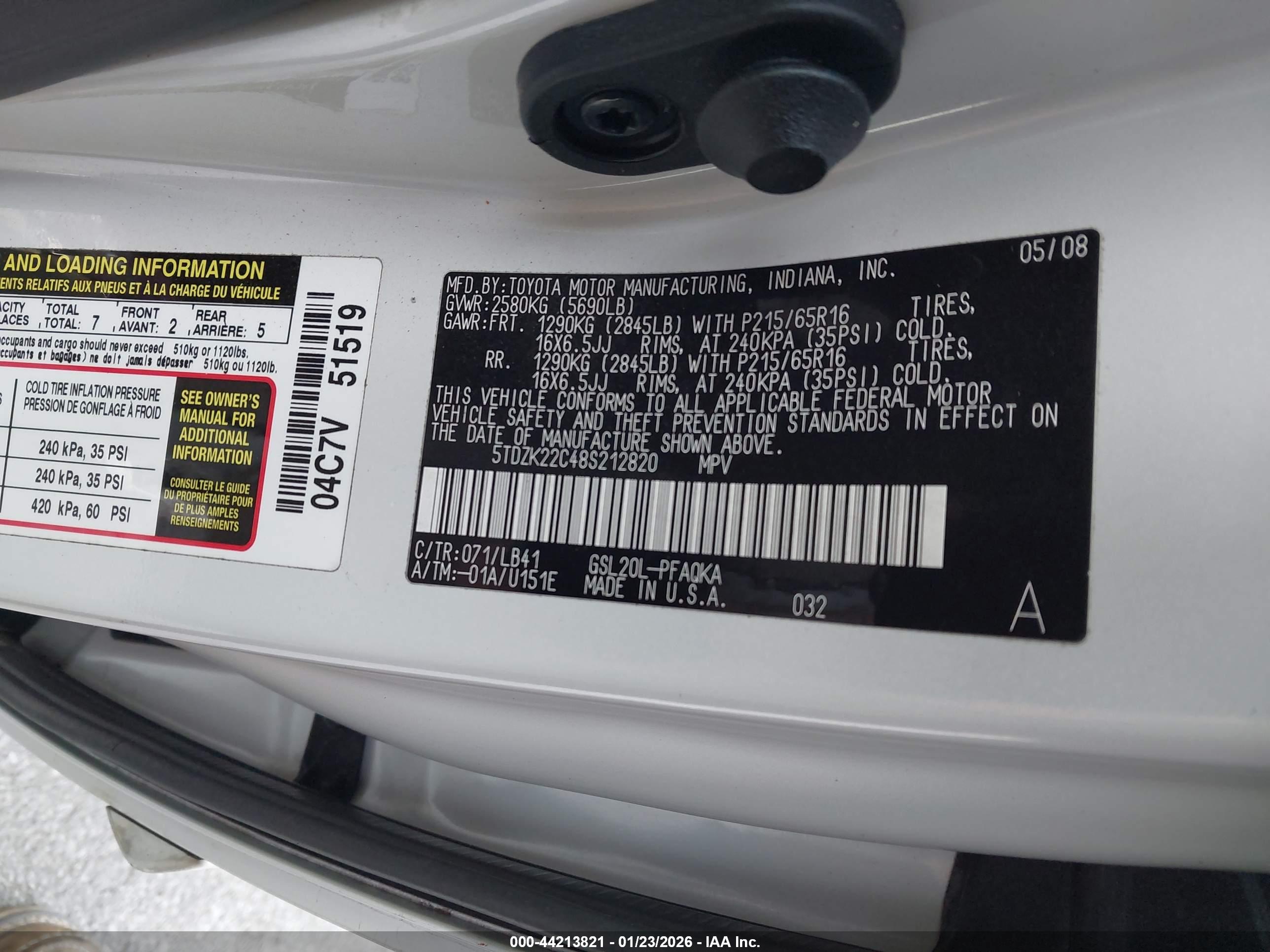 TOYOTA SIENNA image 9