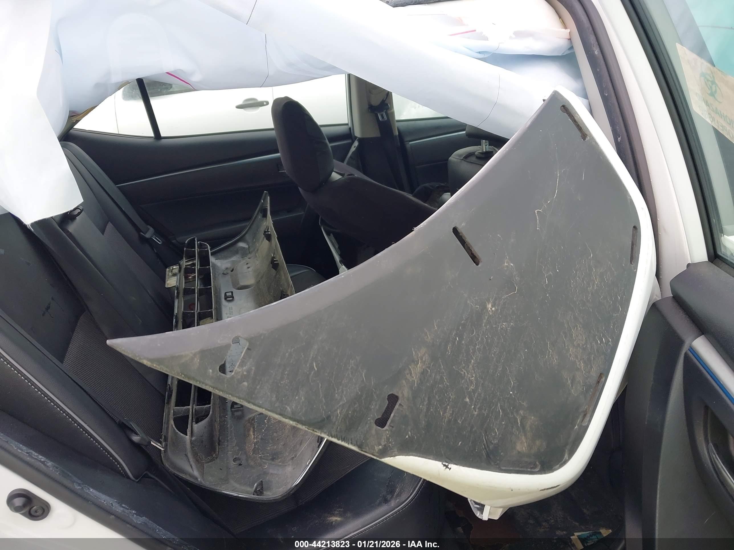 TOYOTA COROLLA image 8