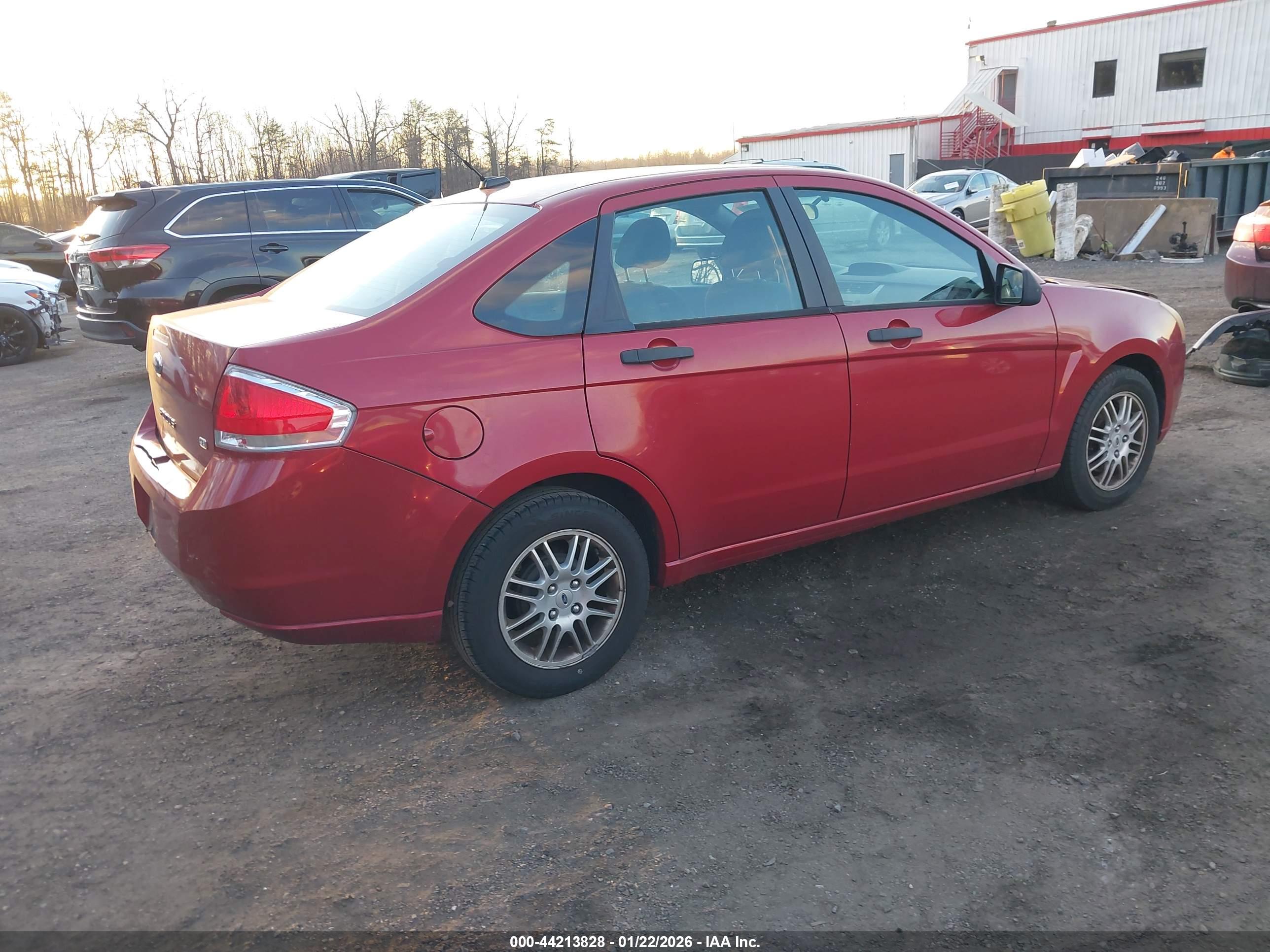 FORD FOCUS image 4