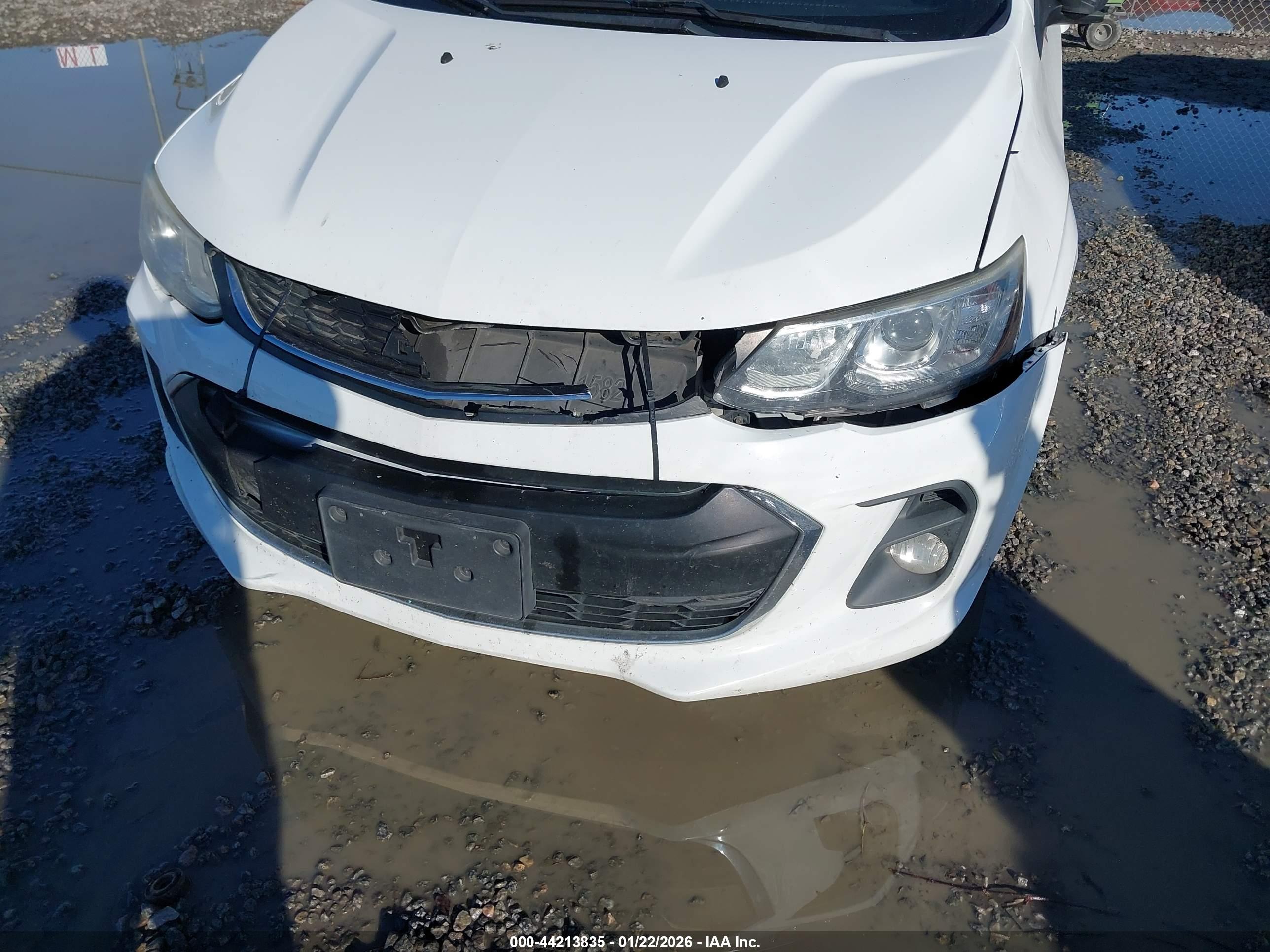 CHEVROLET SONIC image 6