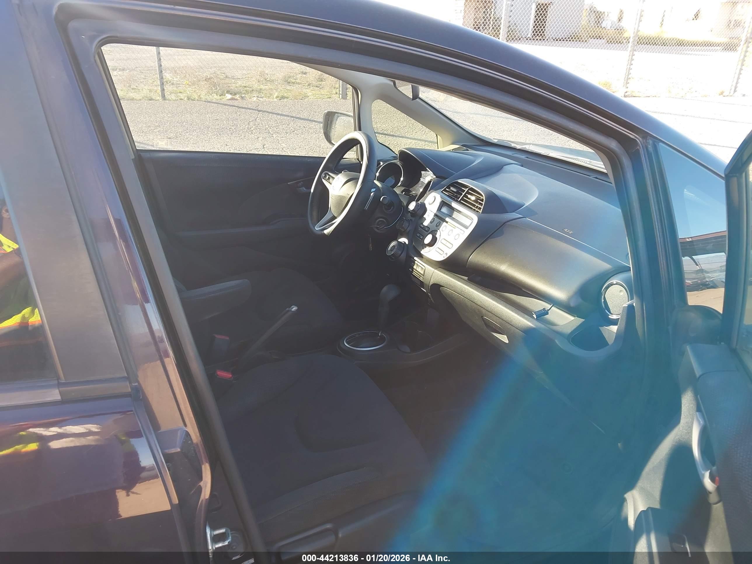 HONDA FIT image 5