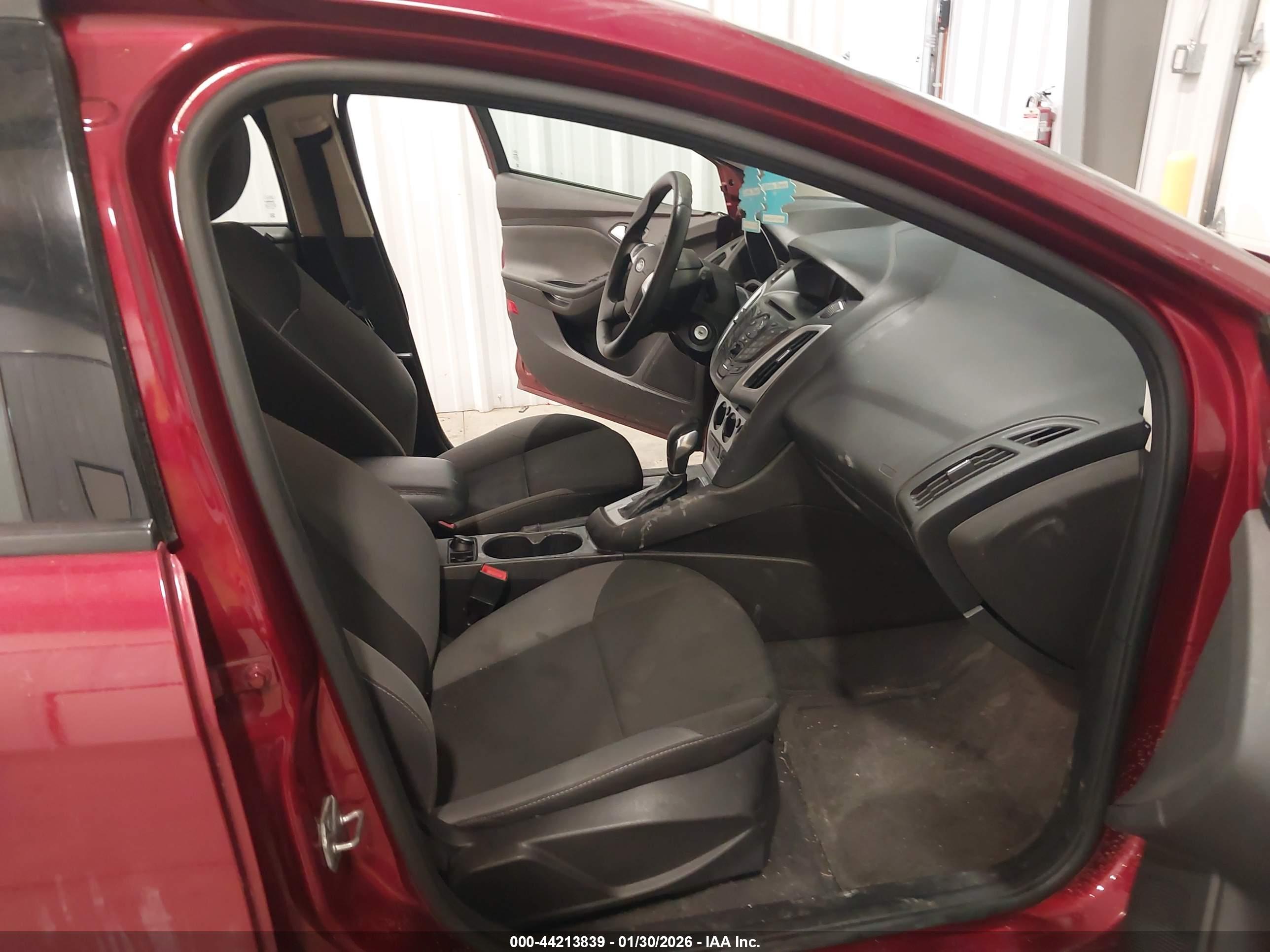 FORD FOCUS image 5