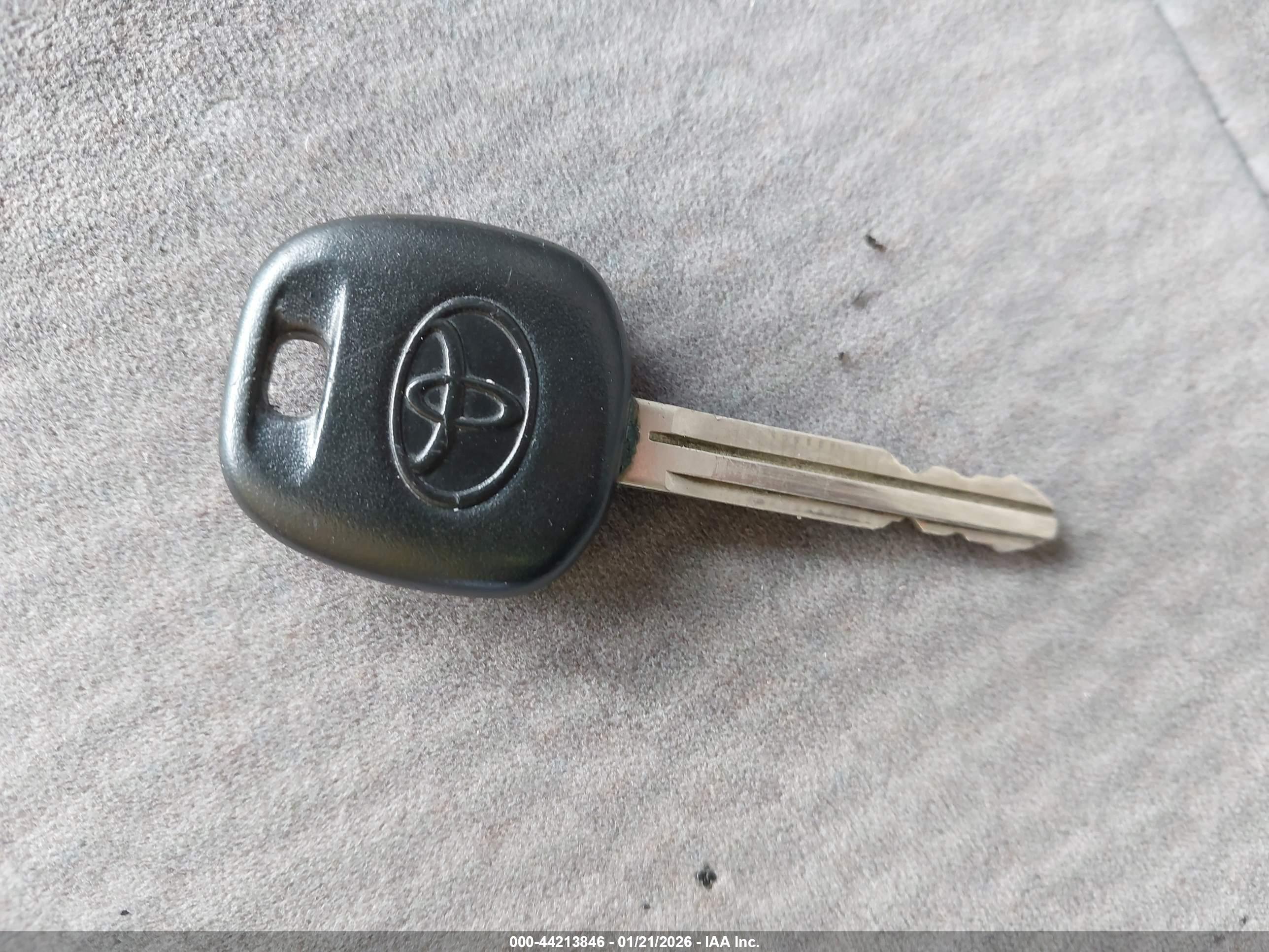 TOYOTA COROLLA image 11