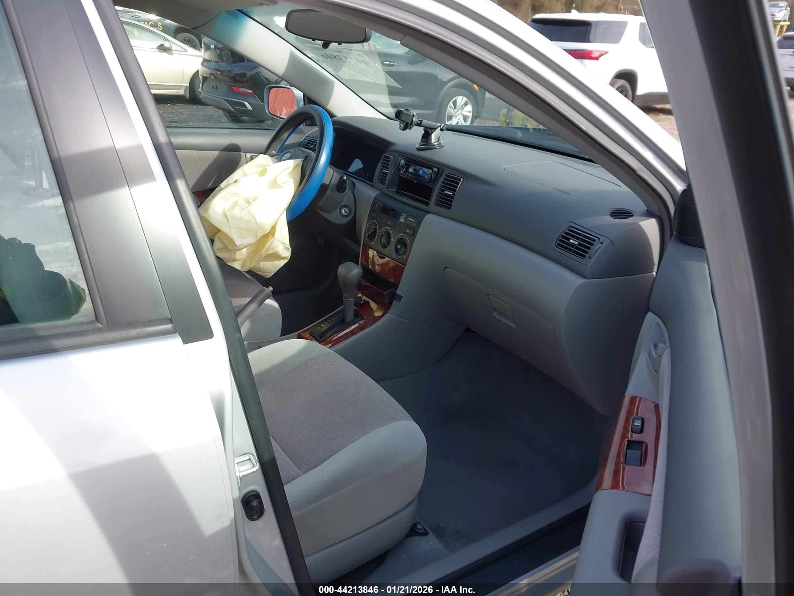 TOYOTA COROLLA image 5