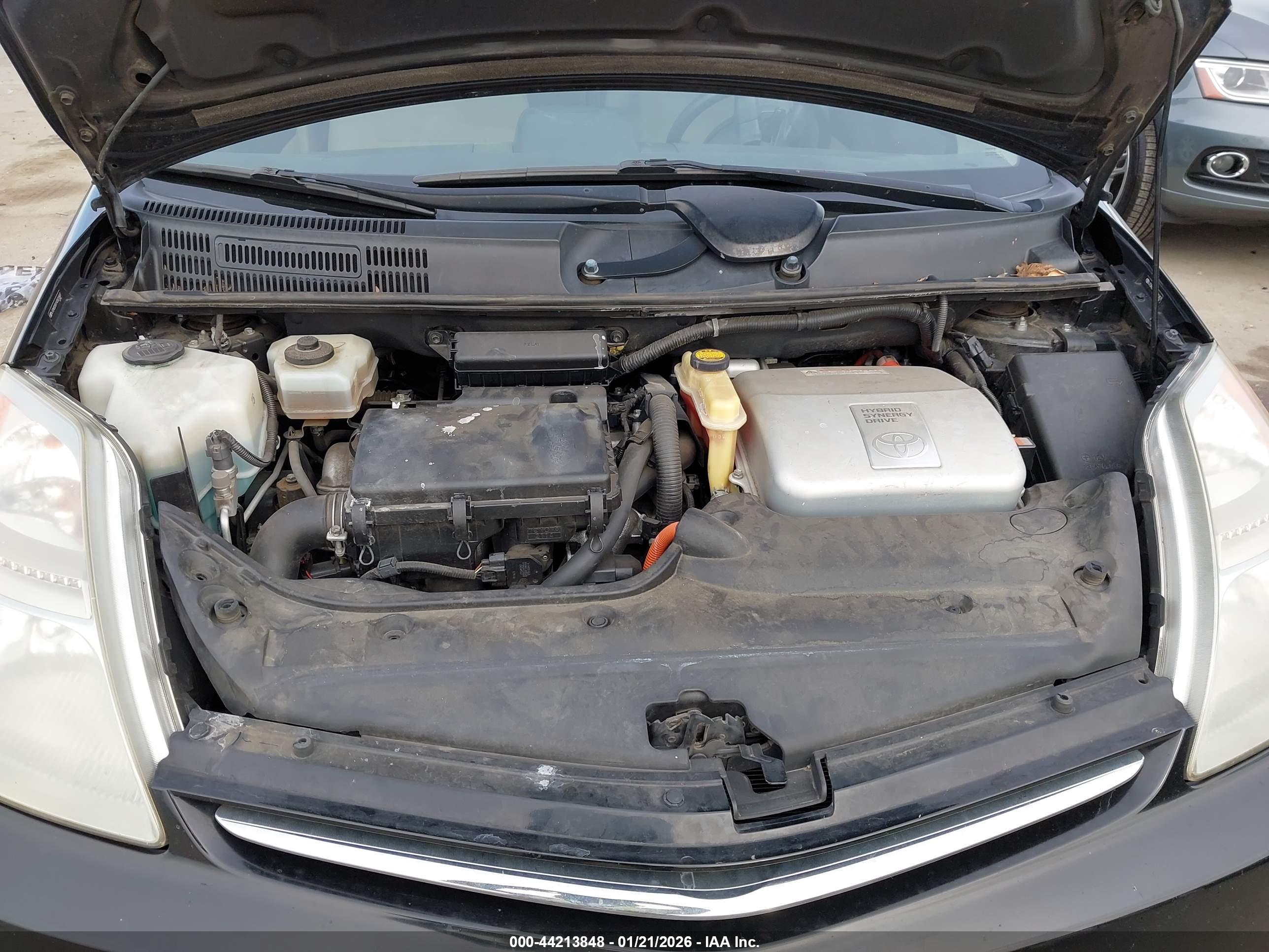 TOYOTA PRIUS image 10