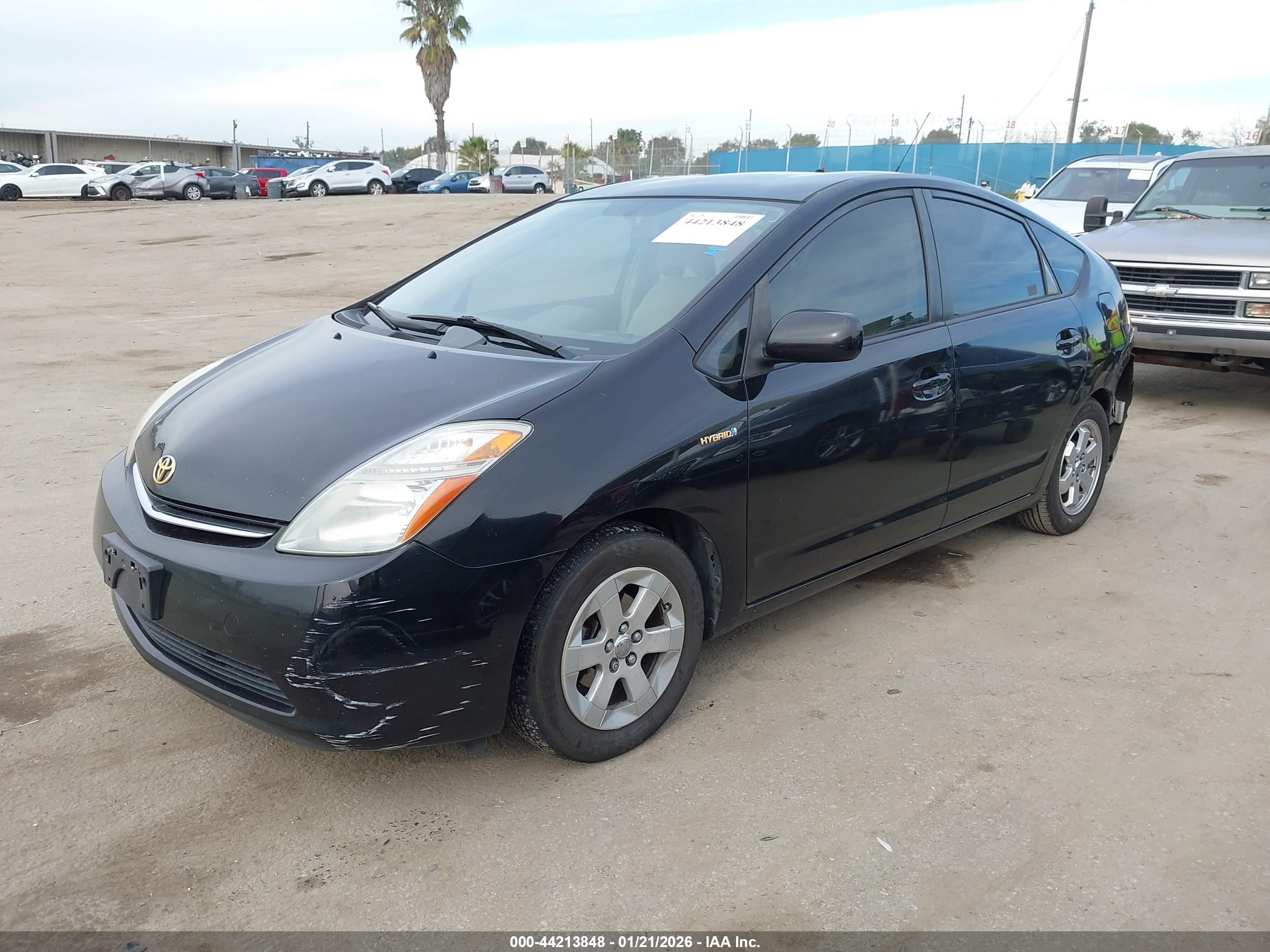 TOYOTA PRIUS image 2
