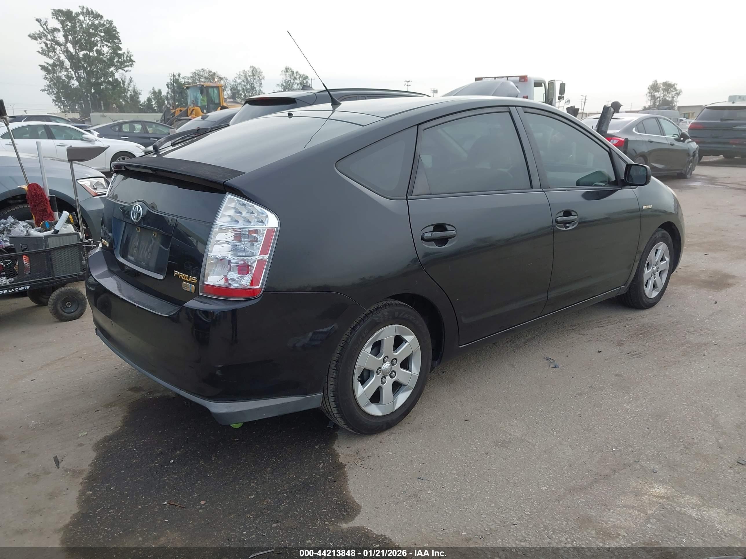 TOYOTA PRIUS image 4