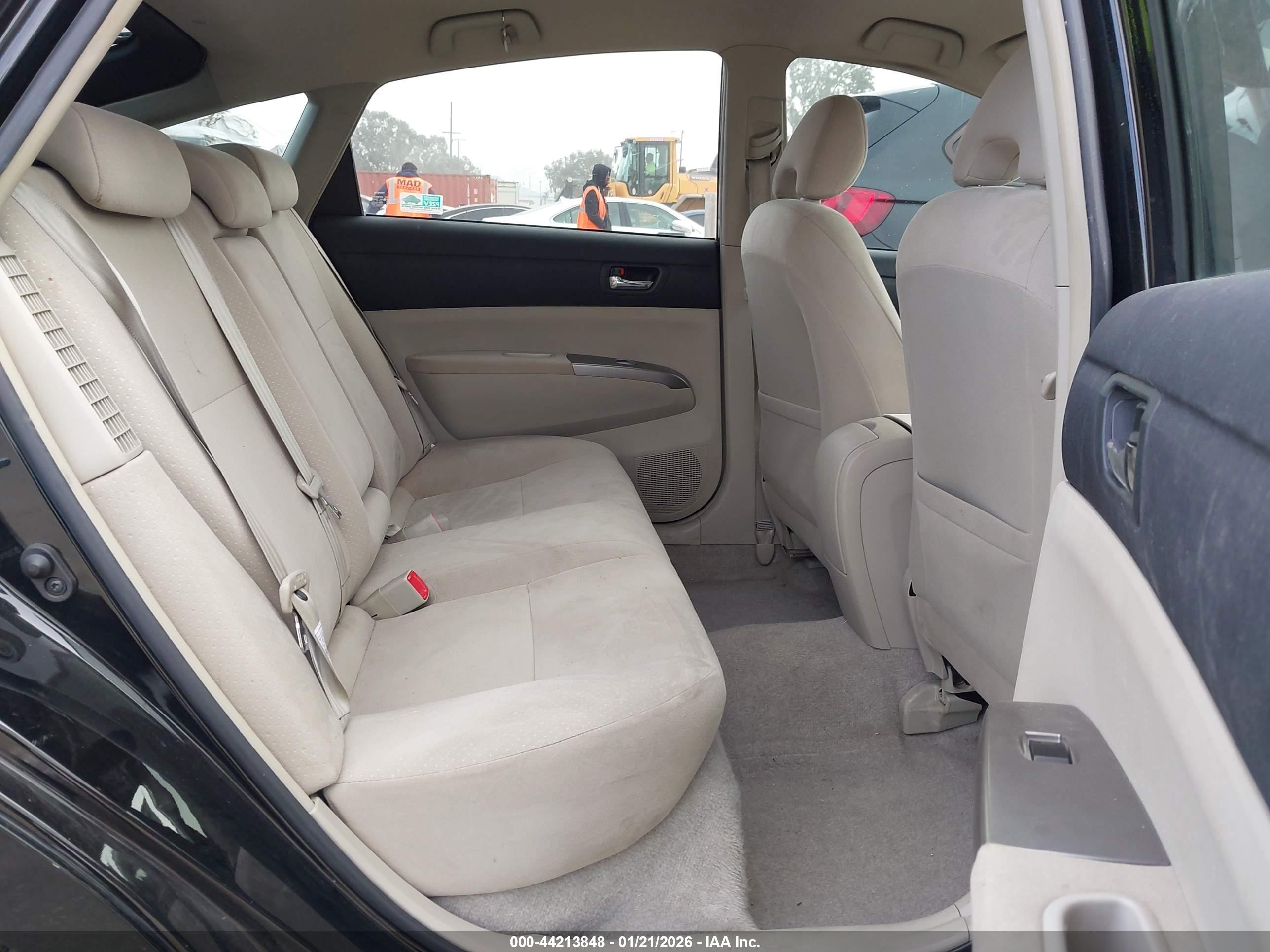 TOYOTA PRIUS image 8