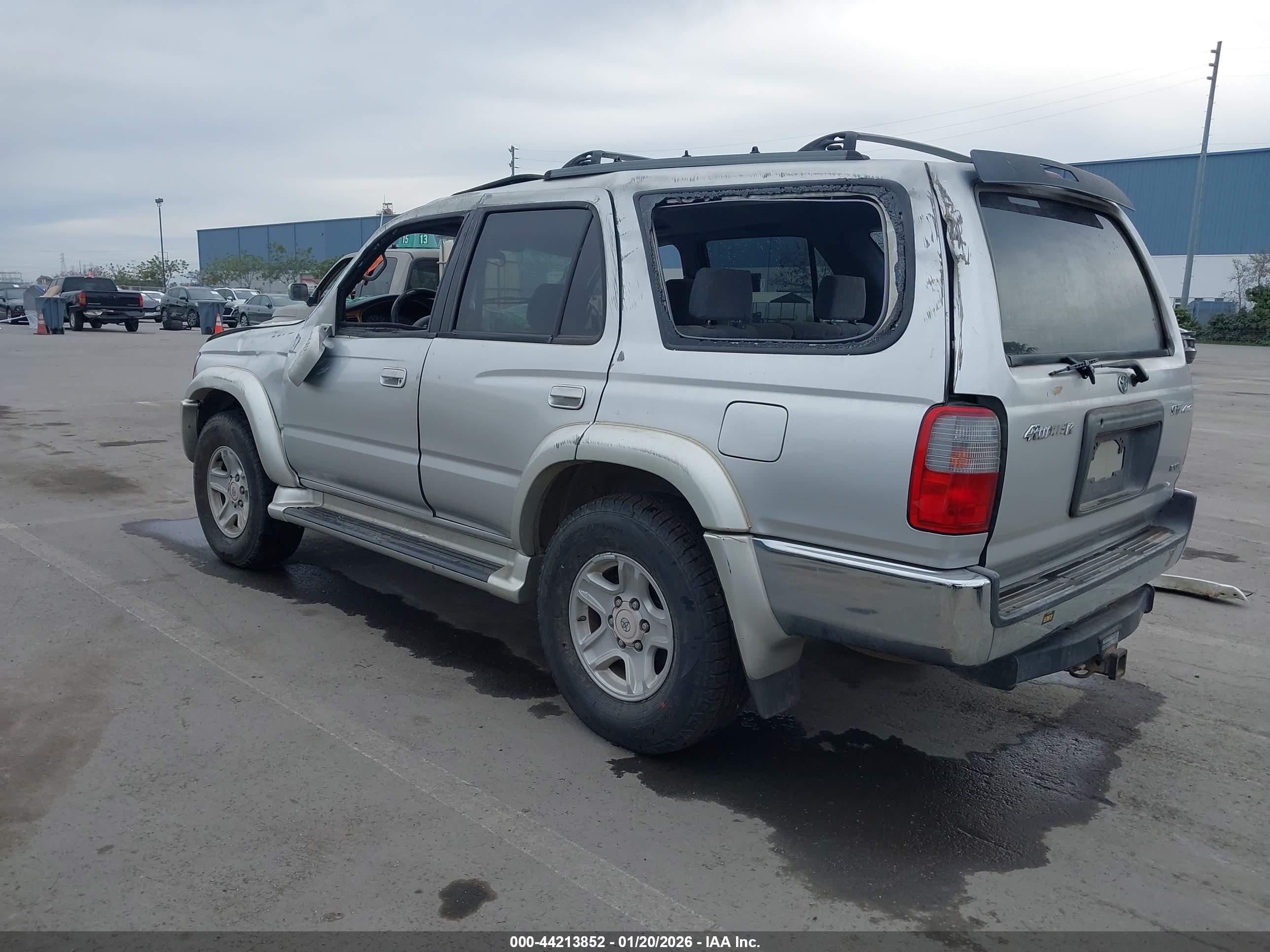 TOYOTA 4RUNNER image 3
