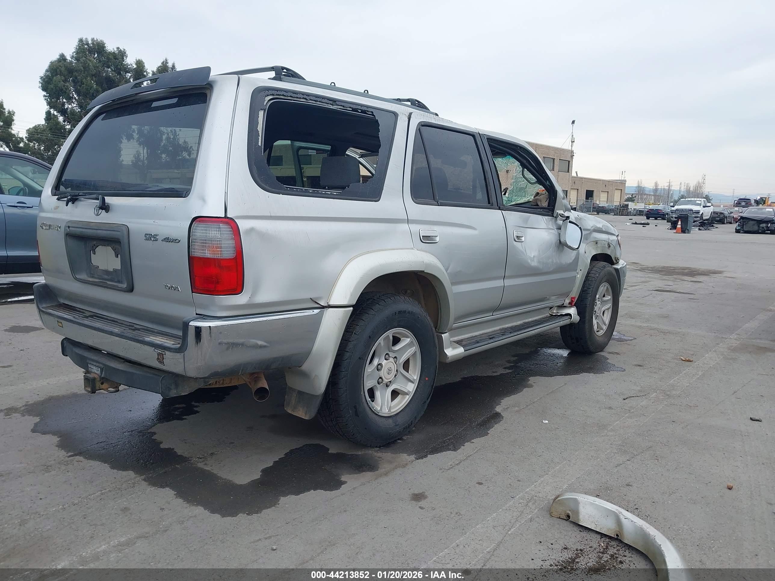TOYOTA 4RUNNER image 4
